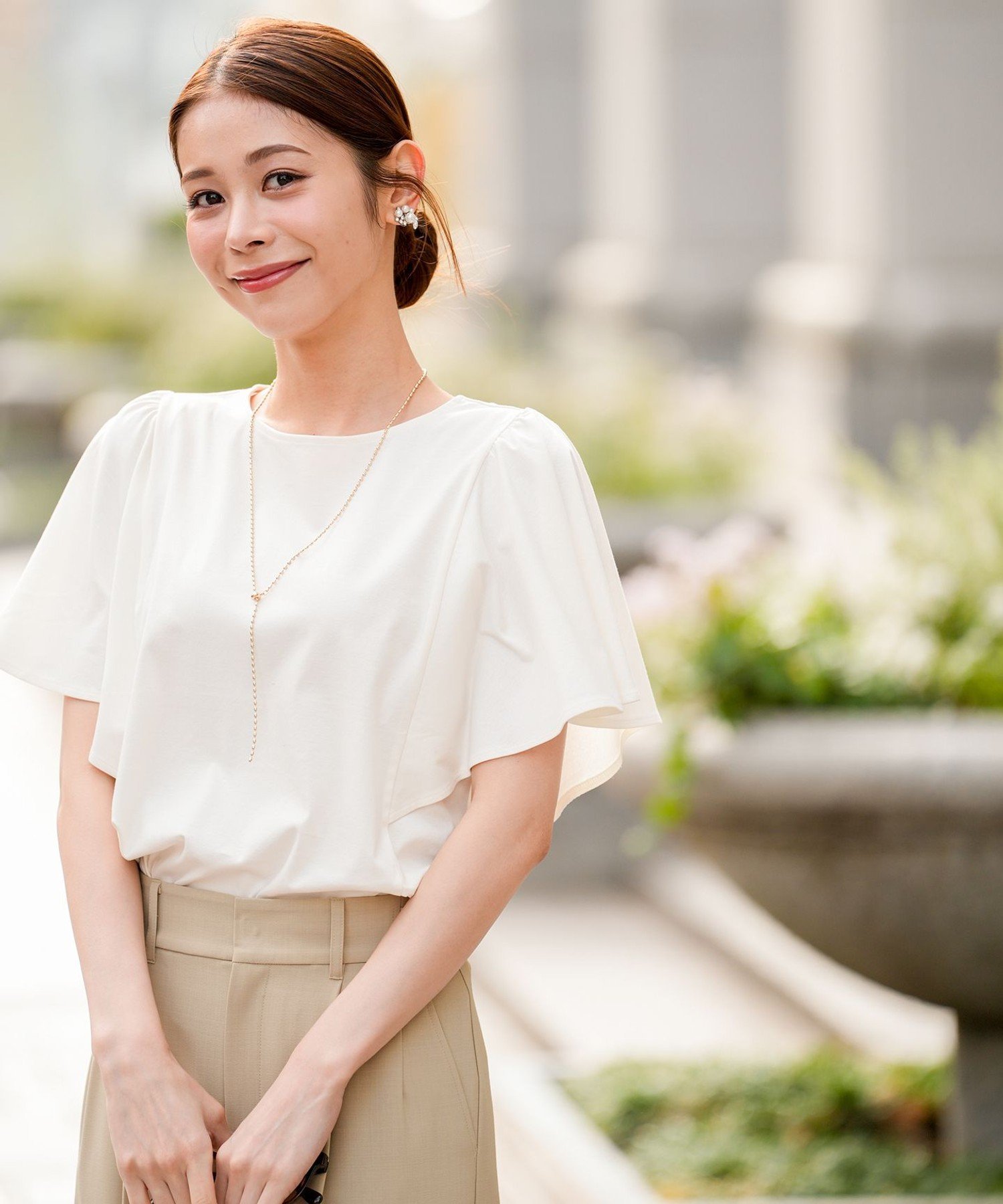 S 【シルクタッチさら魅せTシャツ】袖フレア プルオーバー エニィスィス トップス カットソー・Tシャツ ホワイト オレンジ ブラック ブラウン パープル