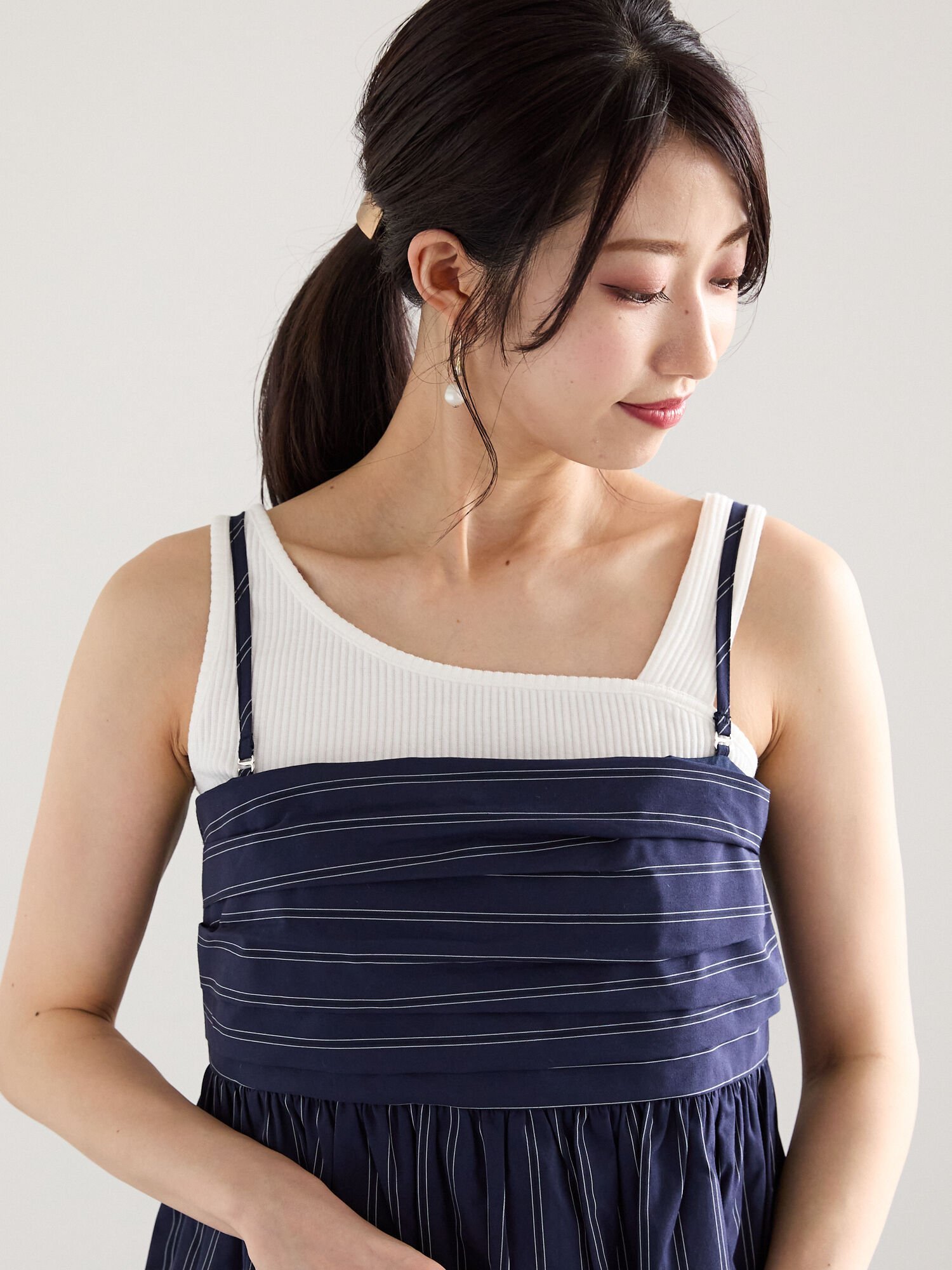 【SALE／60%OFF】Te chichi 前後2WAYアシンメトリーネックタンクトップ テチチ トップス カットソー・Tシャツ ブラック グレー ホワイトのサムネイル