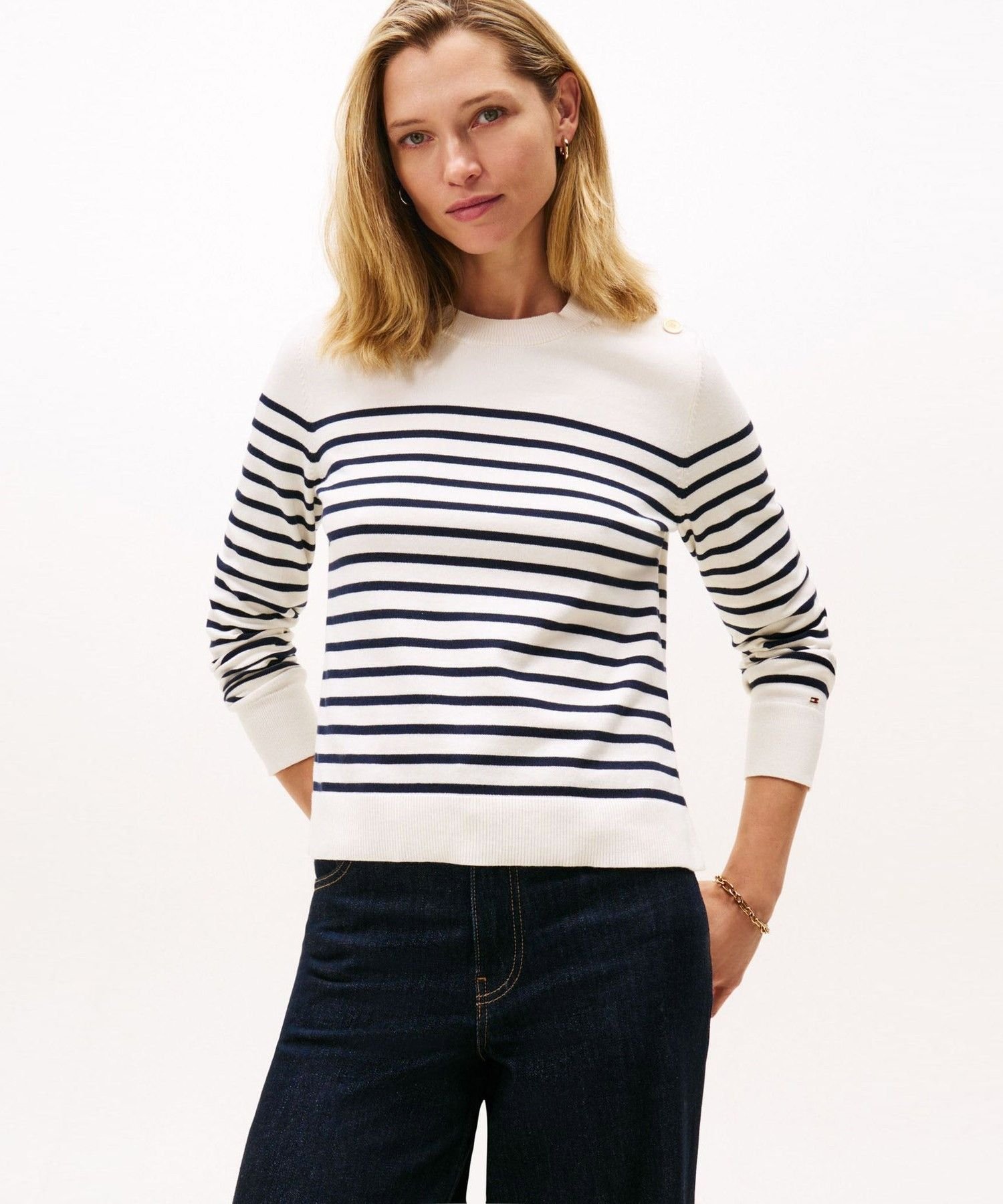 【SALE／40%OFF】TOMMY HILFIGER ゴールドボタンスウェット トミーヒルフィガー トップス ニット ホワイト ベージュ【送料無料】