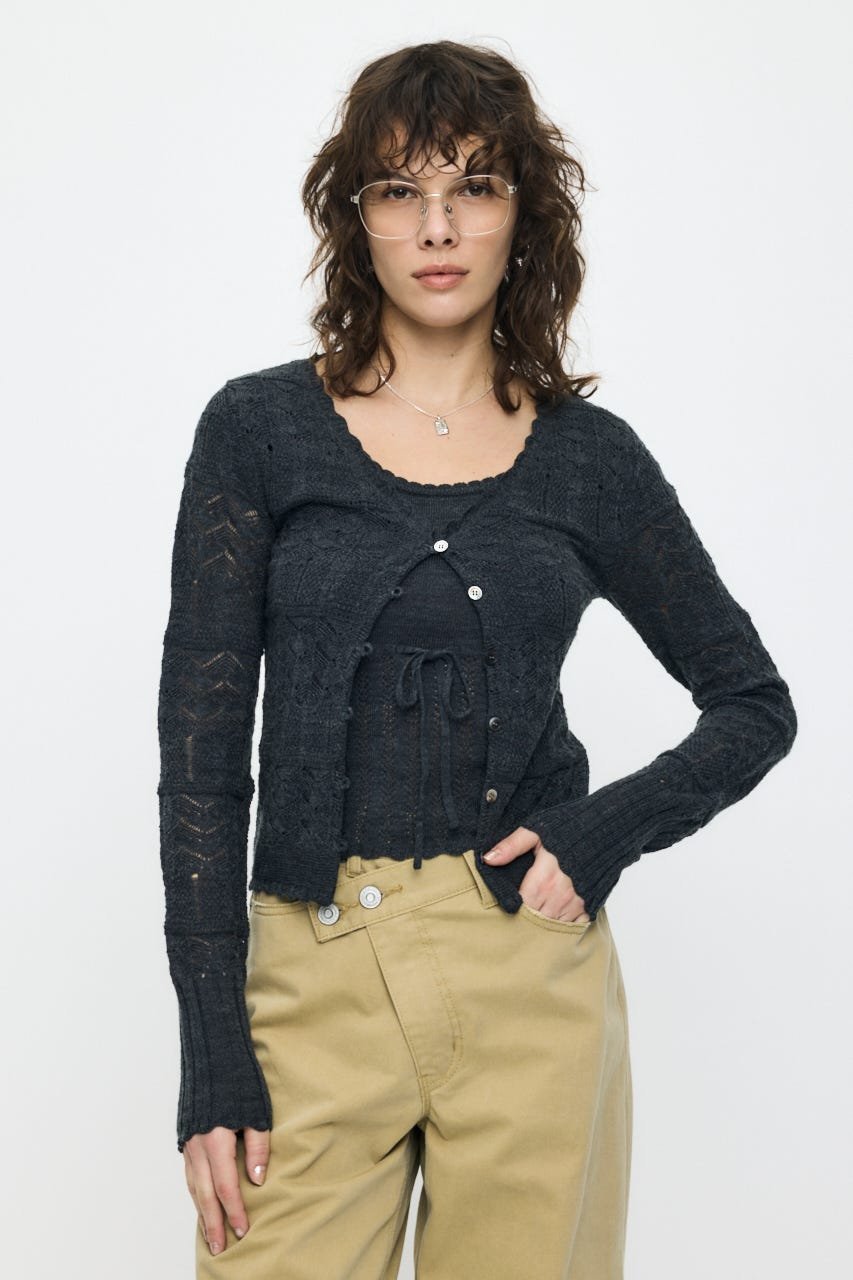MIXED EYELET ENSEMBLE トップス マウジー トップス ニット グレー ネイビー イエロー