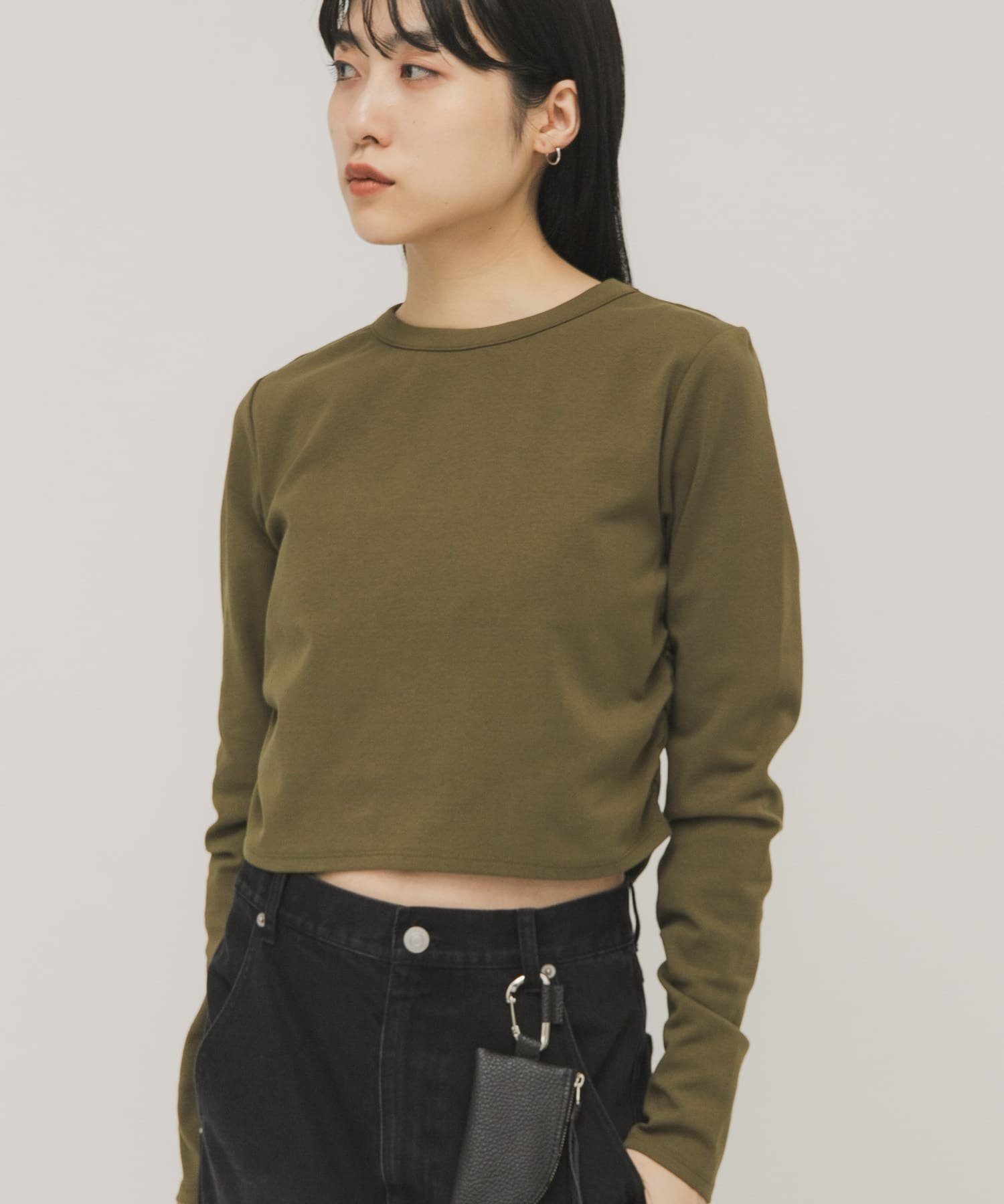 KBF クロップドロンTEE ケービーエフ トップス カットソー・Tシャツ グレー ホワイト カーキグリーン