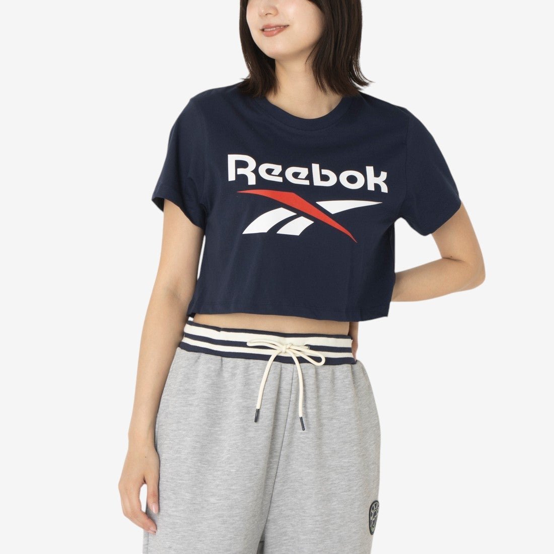 2カラーロゴ クロップド Tシャツ / SADIE 2 COLOUR LOGO CRW CROPPED SS TEE リーボック トップス カットソー・Tシャツ グレー ホワイト ネイビー ブラック