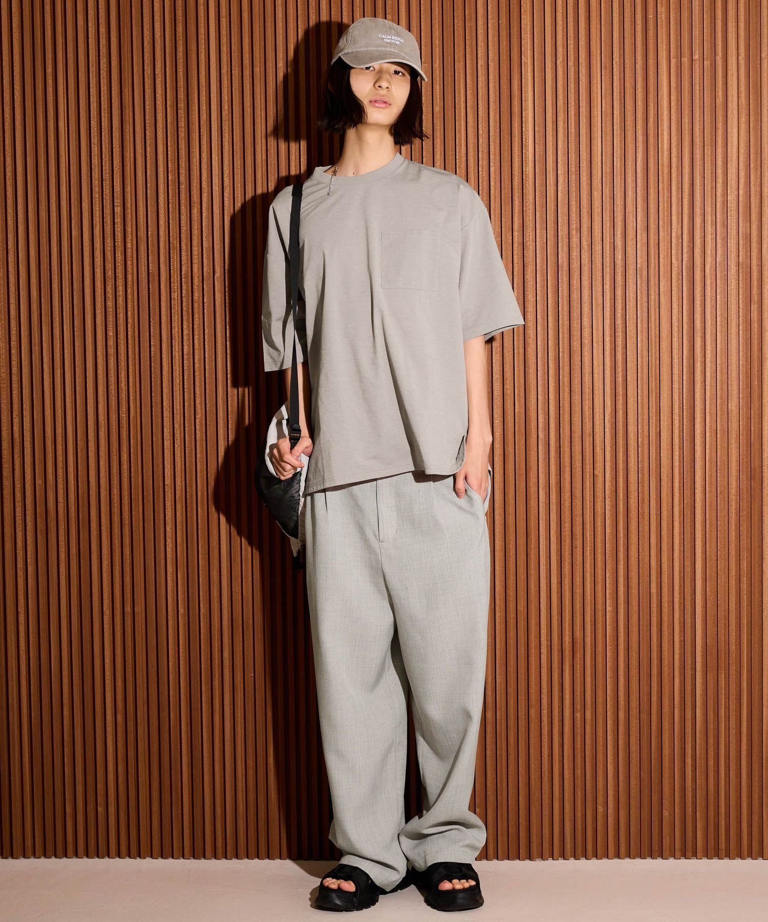 LAKOLE ＜接触冷感＞RXスリットTEE ラコレ トップス カットソー・Tシャツ グレー ブラック ネイビー