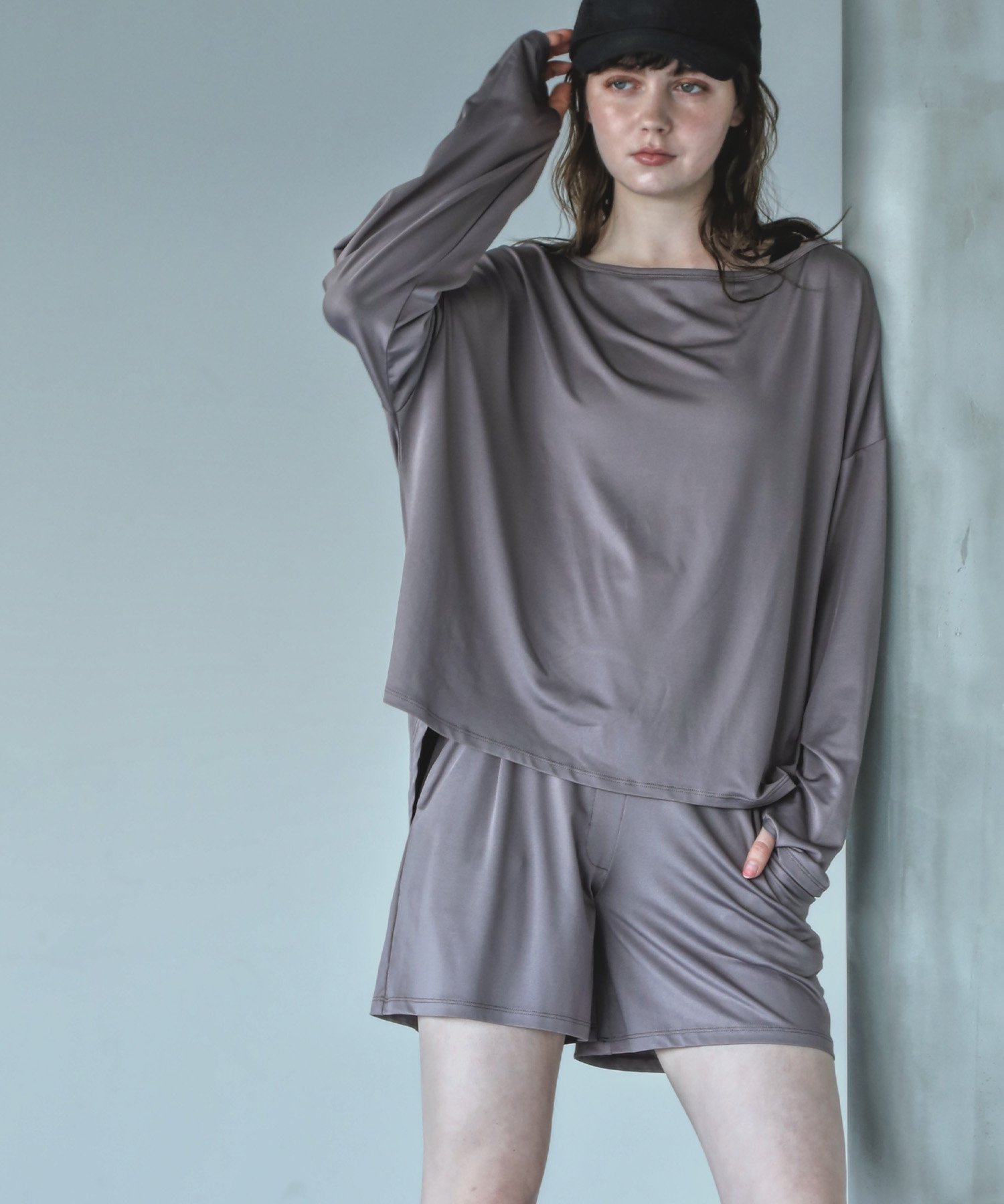 【SALE／32%OFF】aity オフショルダー&ショートパンツ 長袖ラッシュガード上下セッ...