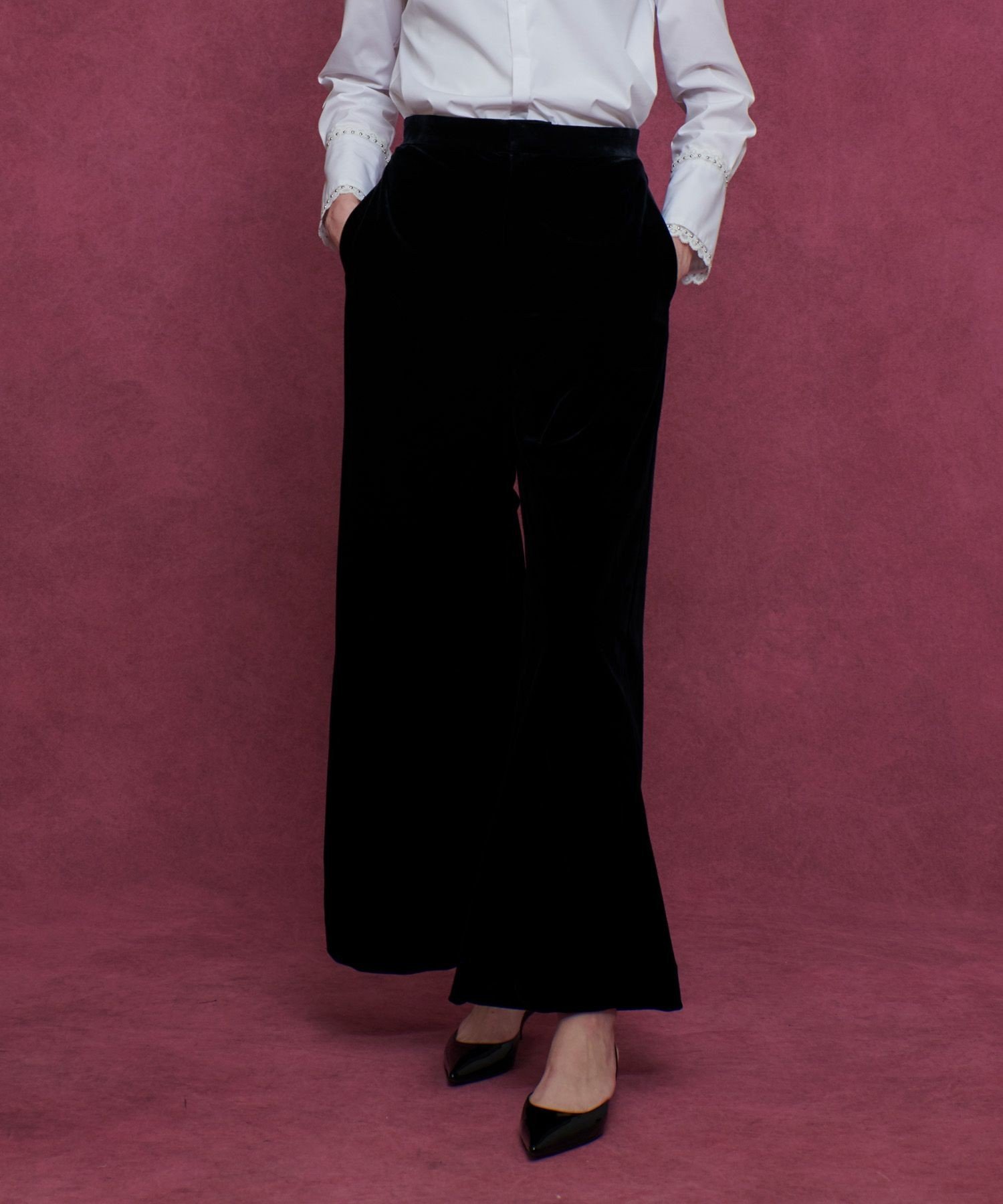 LOULOU WILLOUGHBY 【LOULOU WILLOUGHBY】トリアセベロアパンツ アルアバイル パンツ その他のパンツ ブラック ブルー