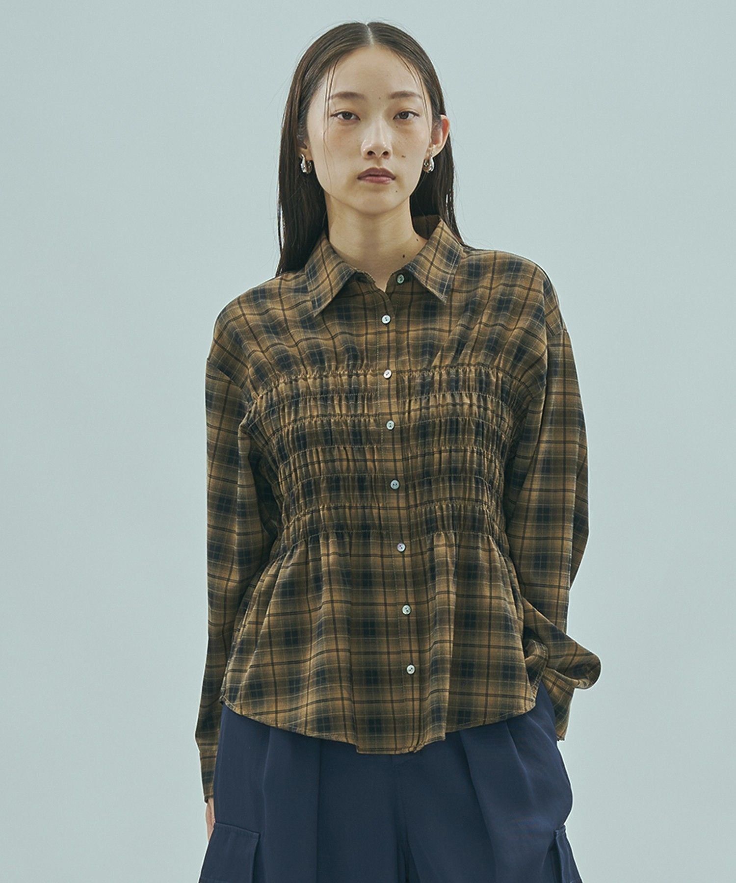 ROSE BUD SHIRRING SHIRT ローズバッド トップス シャツ・ブラウス ブルー ブラウン