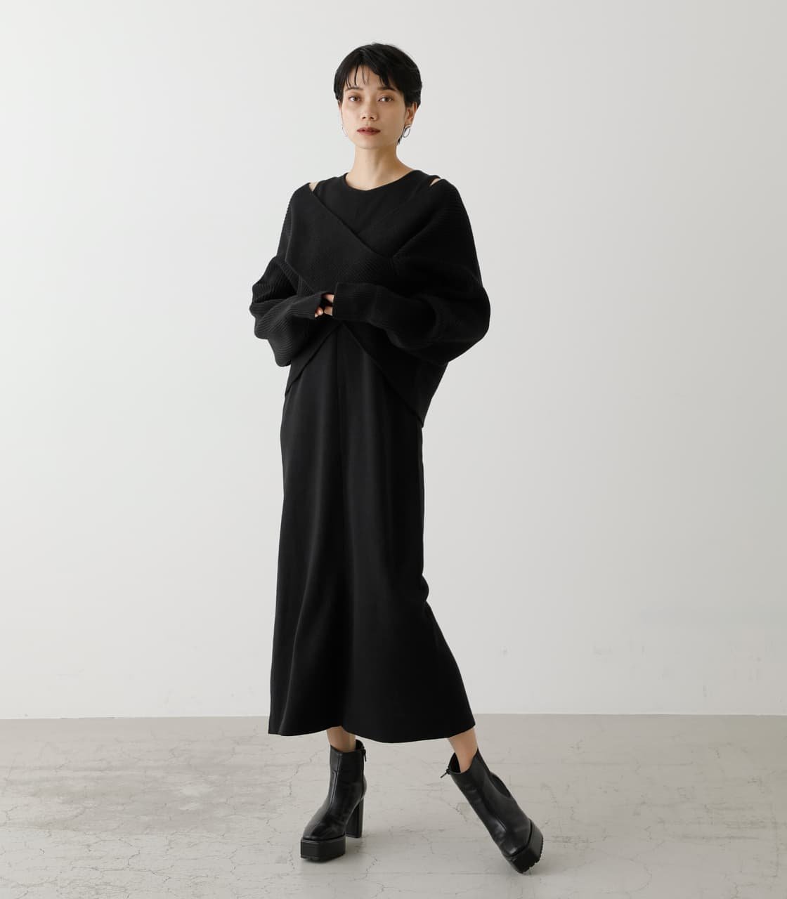 【SALE／50%OFF】AZUL BY MOUSSY TWIST LAYERED ONE-PIECE アズールバイマウジー ワンピース・ドレス ワンピース ブラック ホワイト レッドのサムネイル