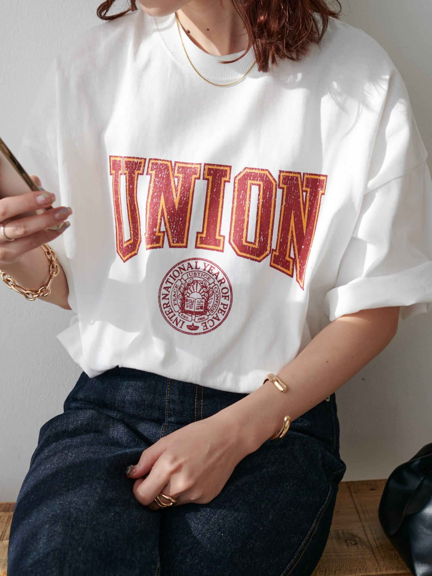 Discoat 【再販決定!】サークルカレッジロゴ半袖Tシャツ《WEB限定》 ディスコート トップス カットソー・Tシャツ ホワイト ベージュ ネイビーのサムネイル