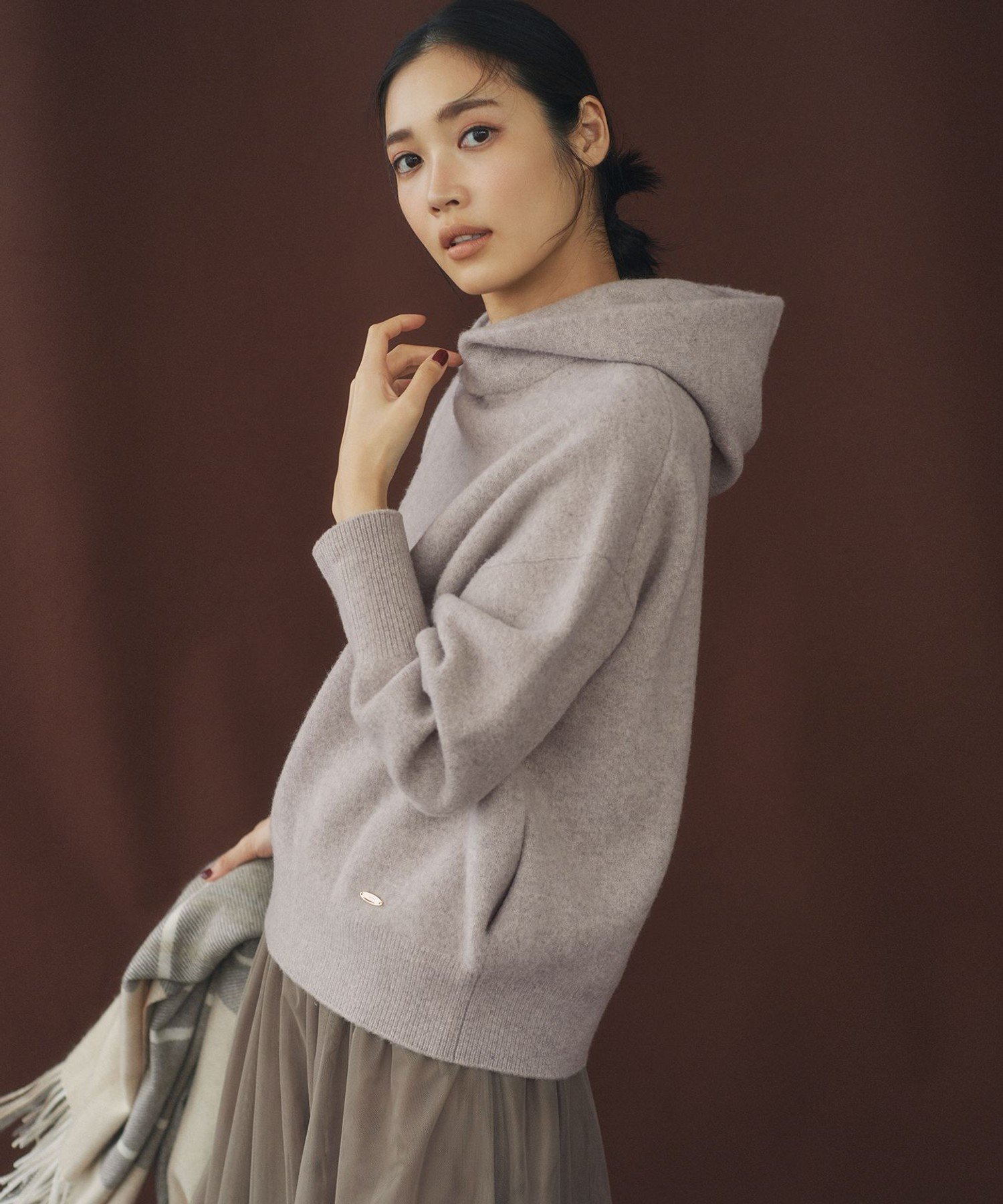 23区 フェルト ニットパーカー ニジュウサンク トップス パーカー・フーディー ベージュ ホワイト グレー【送料無料】のサムネイル