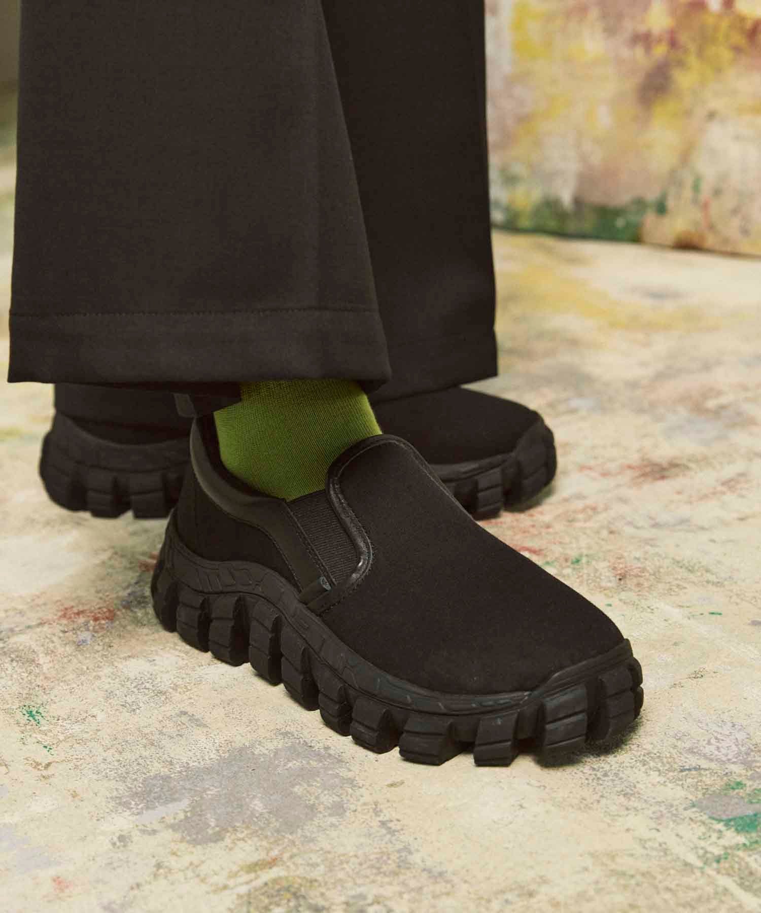 MAISON SPECIAL 【SPECIAL SHOES FACTORY COLLABORATION】Rattling Sole Slip-on メゾンスペシャル シューズ・靴 スニーカー ブラック【送料無料】のサムネイル