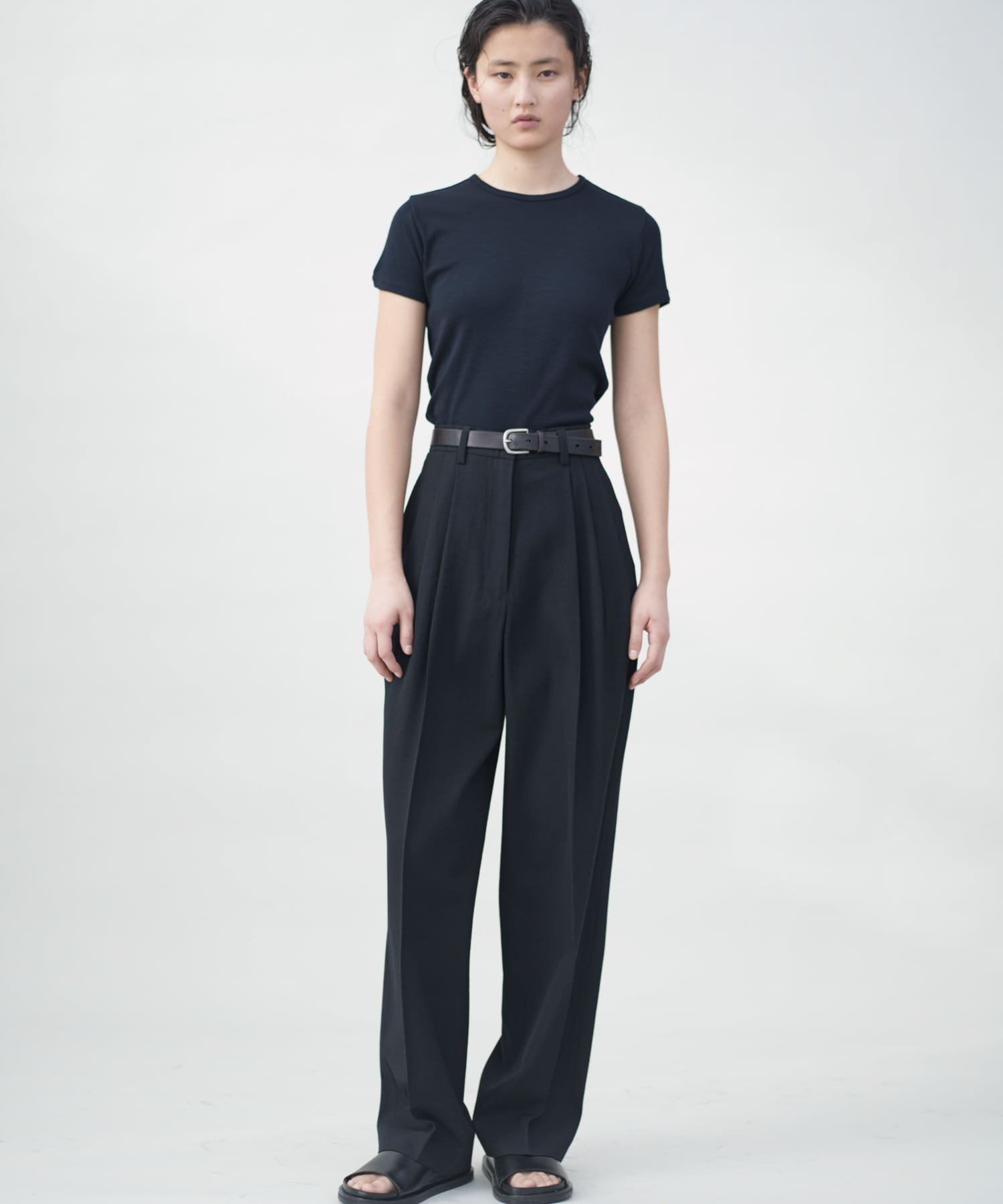 new basic HIGH TWIST WOOL PANTS アーバンリサーチ パンツ その他のパンツ ブラック
