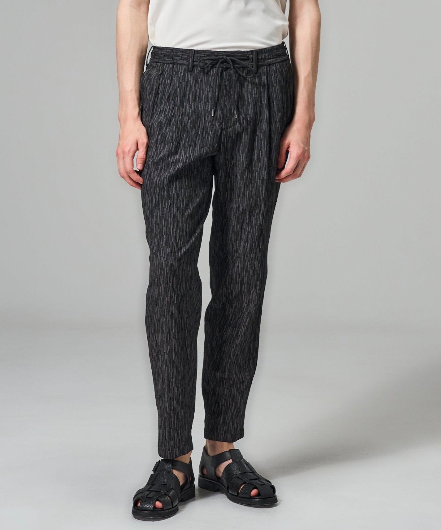 JOSEPH HOMME 【新素材】ブラッシュストロークジャガード ドロスト付タック入りテーパードパンツ / PEGG TUCK ジョゼフ オム パンツ その他のパンツ グレー【送料無料】