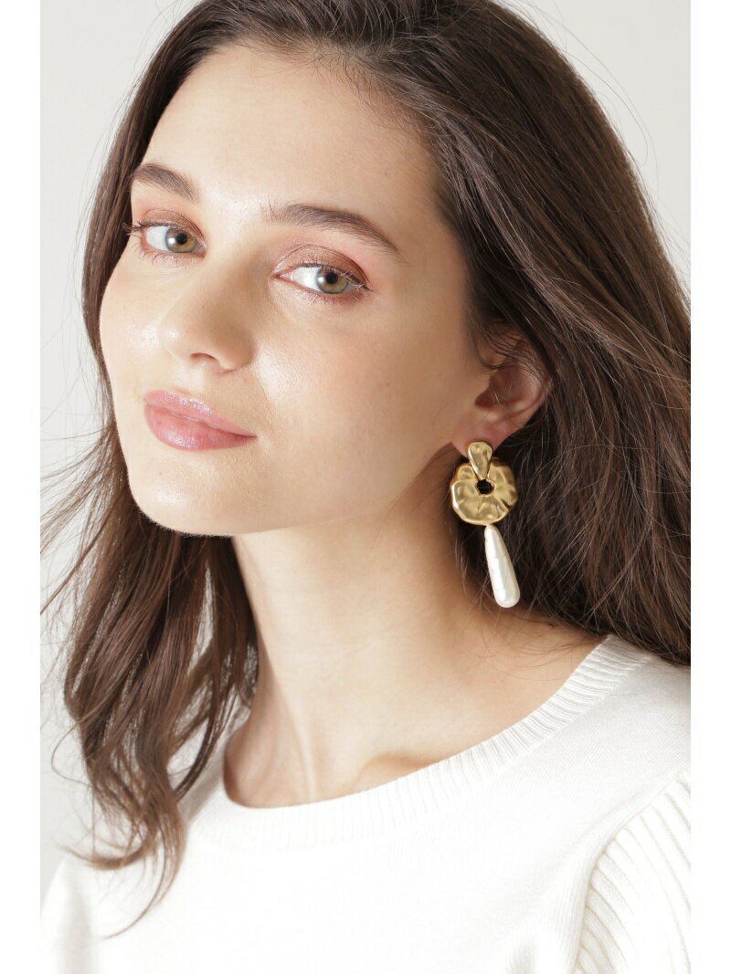 【SALE／68%OFF】PINKY&DIANNE バロックパールドロップピアス ピンキー アンド ダイアン アクセサリー・腕時計 その他のアクセサリー・腕時計 ホワイト【送料無料】