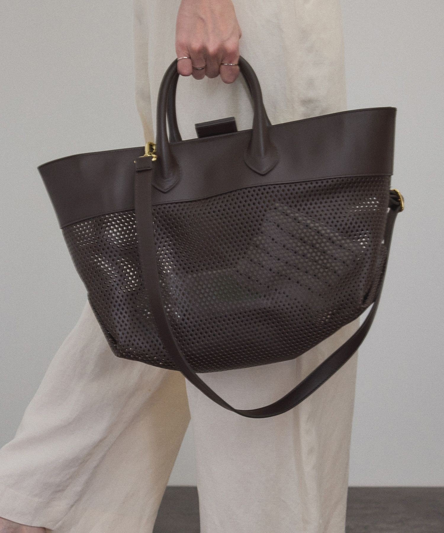 【SALE／40%OFF】SALON adam et rope' 【BRENTELLA(ブレンテッラ)】2WAYパンチングトート サロン アダム エ ロペ バッグ トートバッグ ブラック【送料無料】