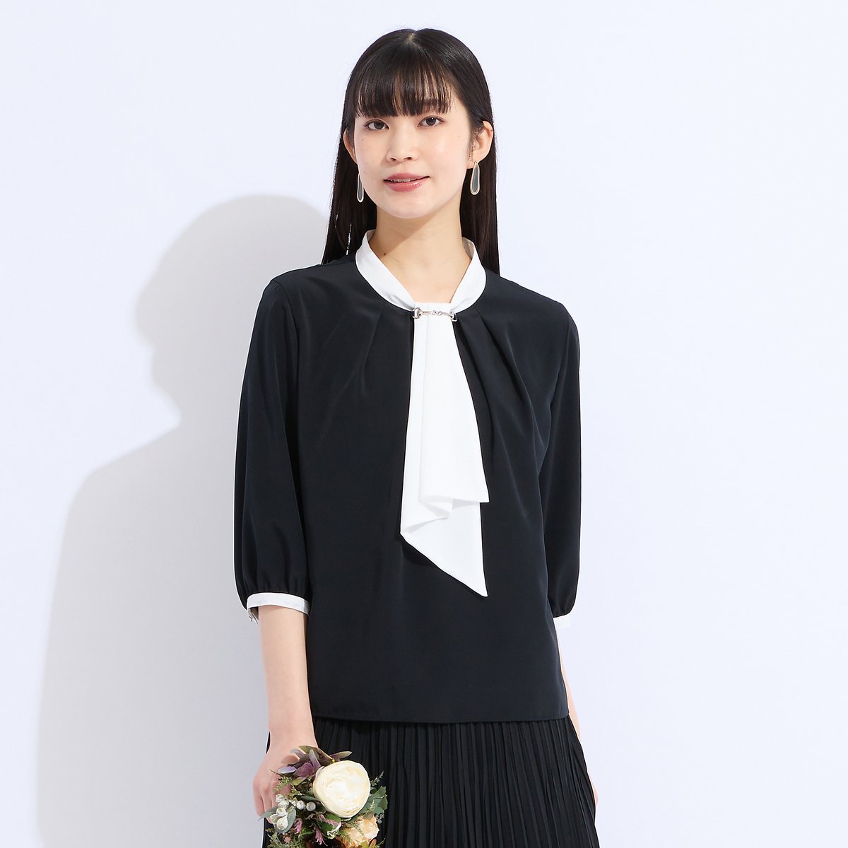 Liliane Burty ウォッシャブルボウタイ バイカラーブラウス リリアンビューティ トップス シャツ・ブラウス ブラック