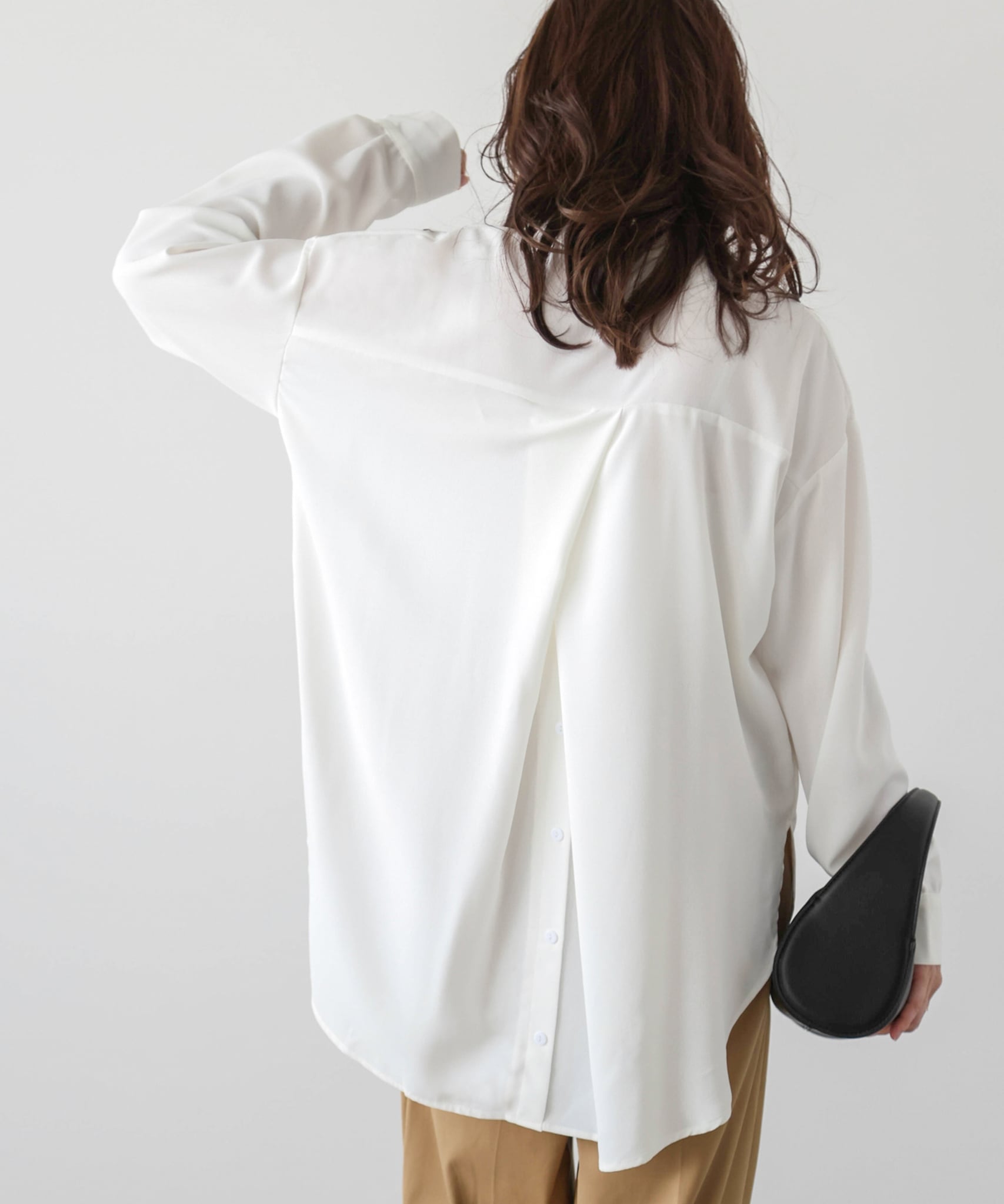 La-gemme バックロングシャツ ラジュール トップス シャツ・ブラウス ブラック ホワイト