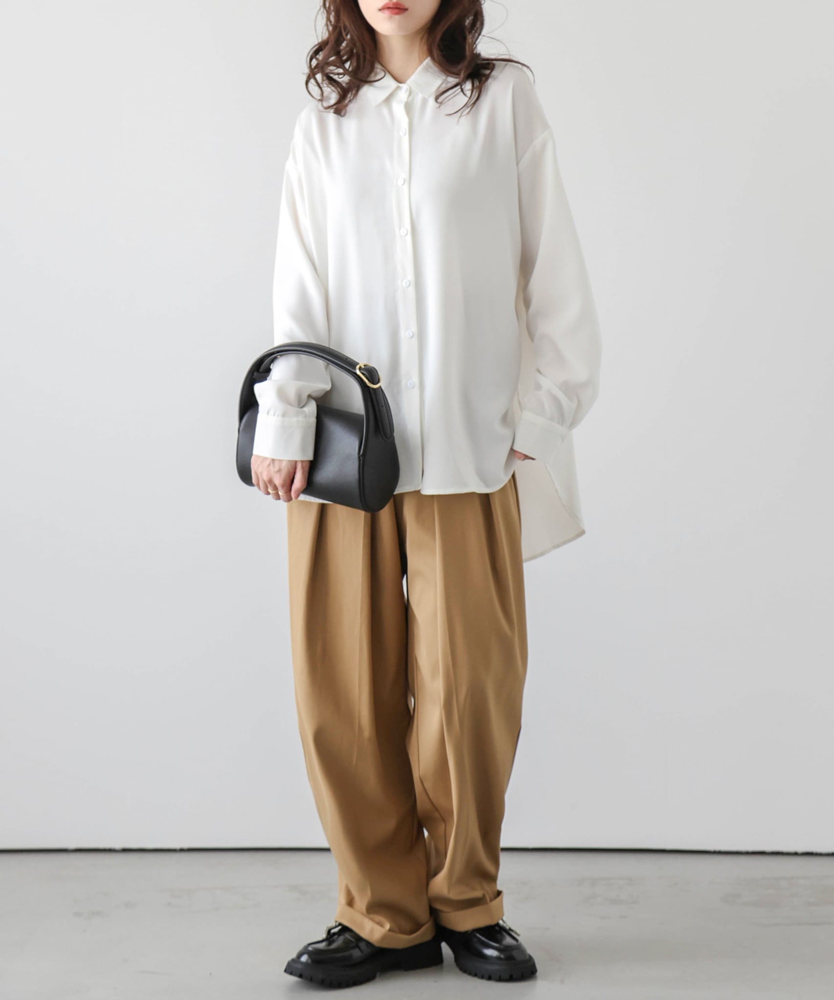 La-gemme バックロングシャツ ラジュール トップス シャツ・ブラウス ブラック ホワイト