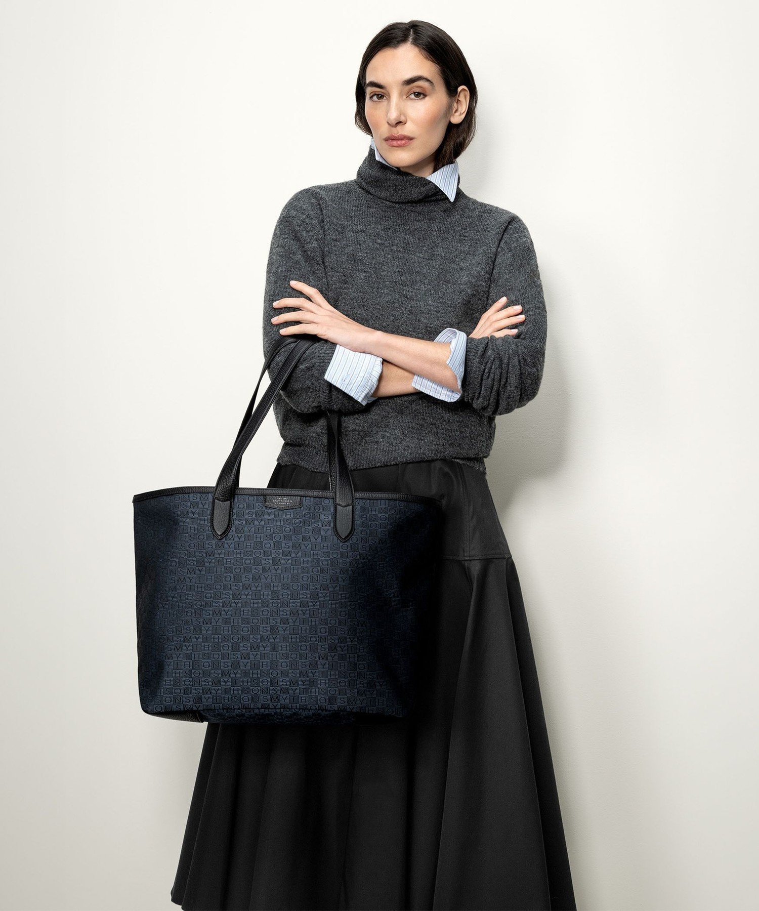SMYTHSON Tote Bag in Stamp Canvas スマイソン バッグ トートバッグ ネイビー【送料無料】