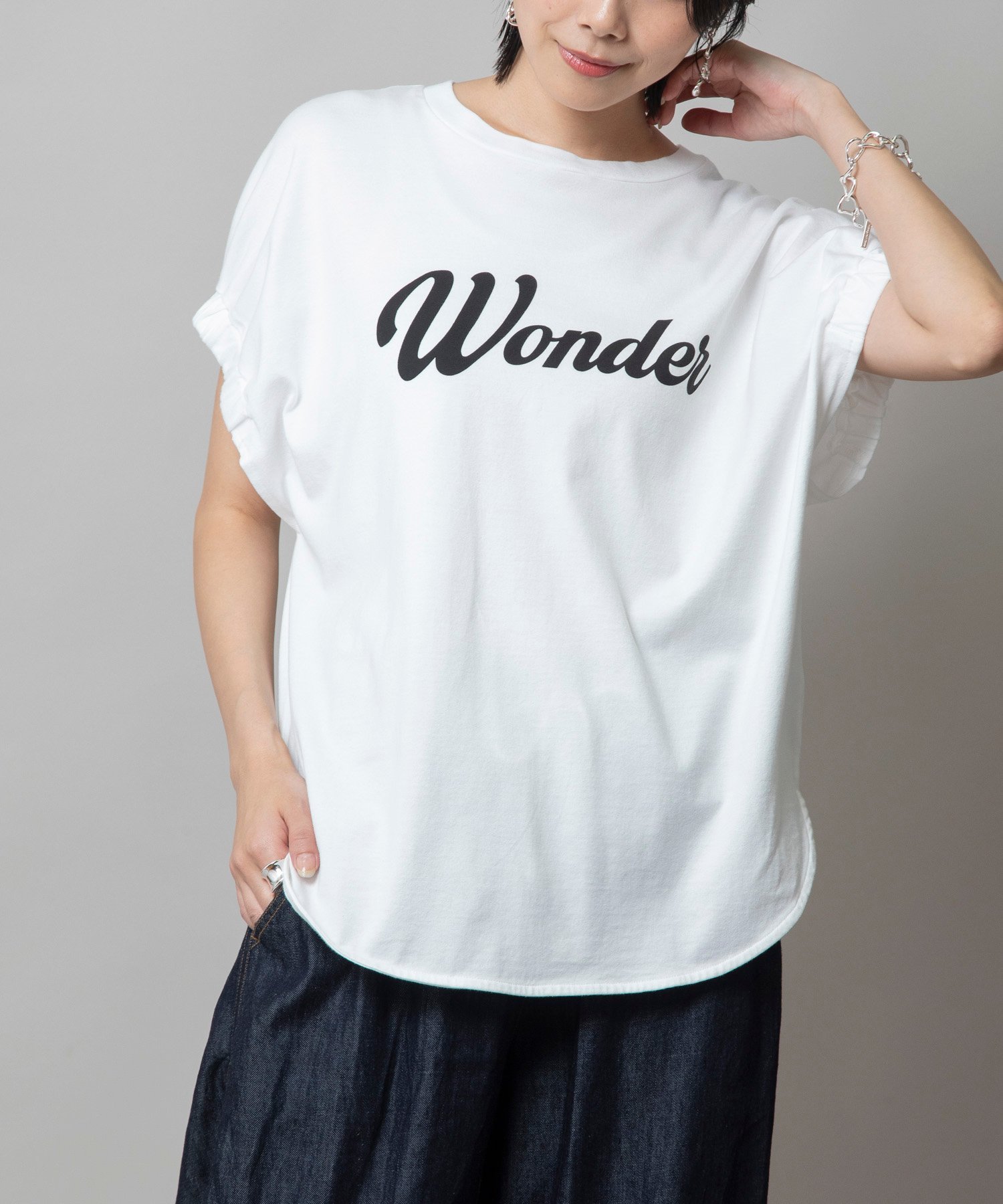 ロゴプリントシャーリングTシャツ ミューニック トップス カットソー・Tシャツ ブラック ピンク ホワイト