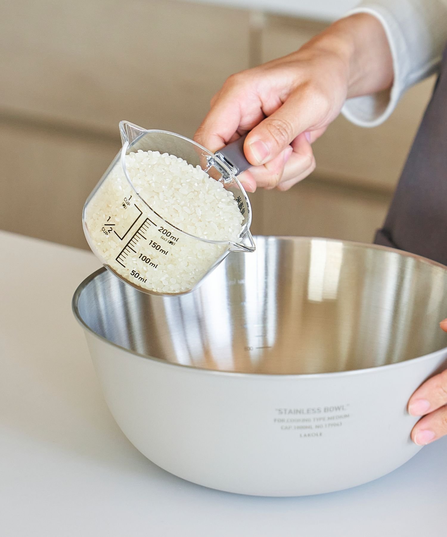 【SALE／5%OFF】LAKOLE 持ち手付き計量カップ[200ml] ラコレ 食器・調理器具・キッチン用品 その他の食..