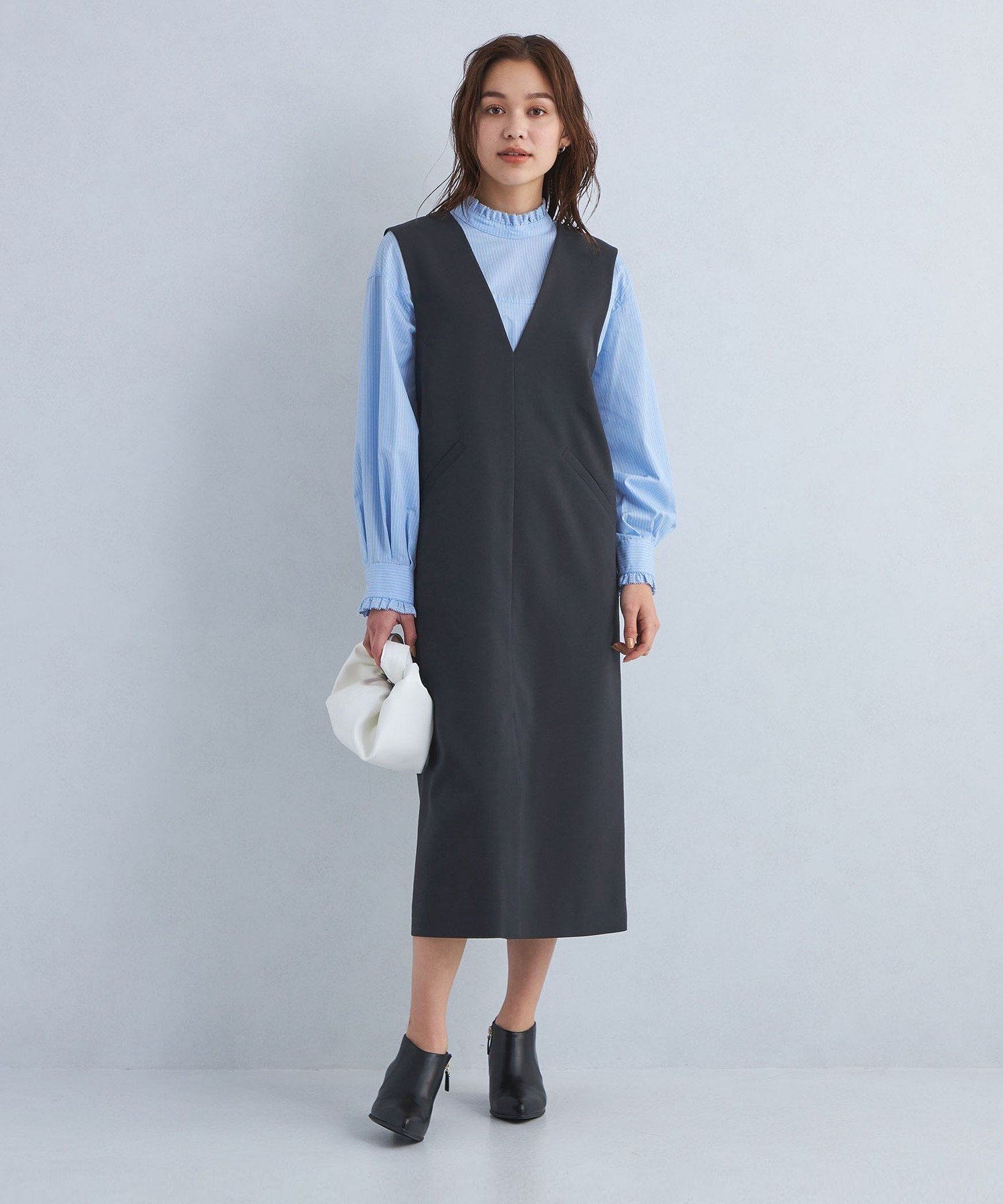 【SALE/60%OFF】UNITED ARROWS green label relaxing Vネック ジャンパースカート ユナイテッドアローズ アウトレット ワンピース・ドレス ジャンパースカート ホワイト ベージュ ネイビー【送料無料】