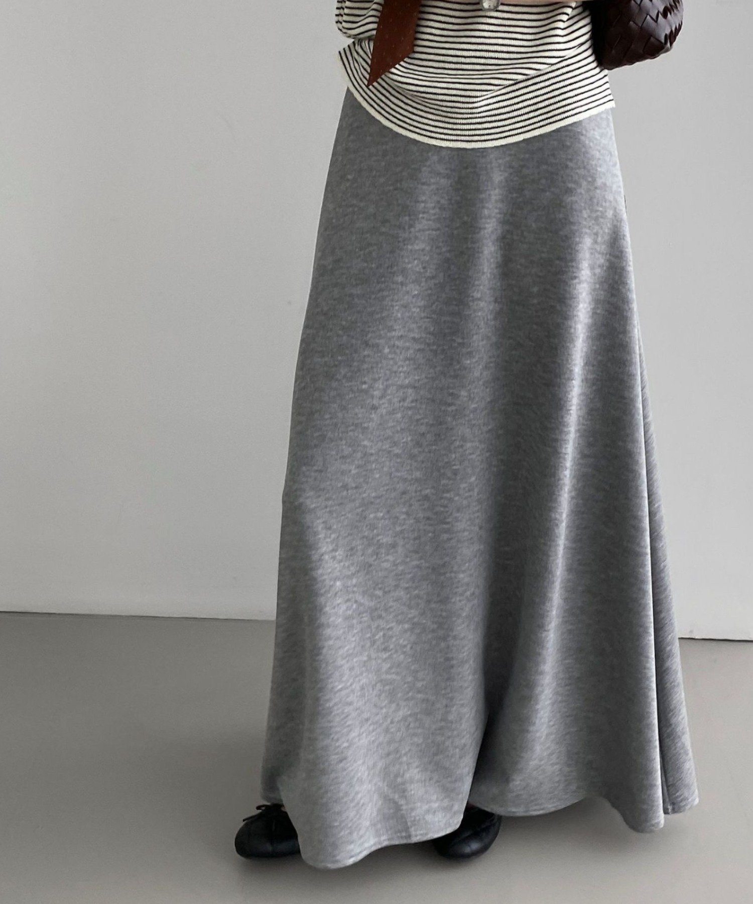 CHUN CHUN NOTES 26SS/Smooth Ponte Fabric Flared Long Skirt, Diavel Skirt, Long/Maxi Skirt, Black/White [Free Shipping]