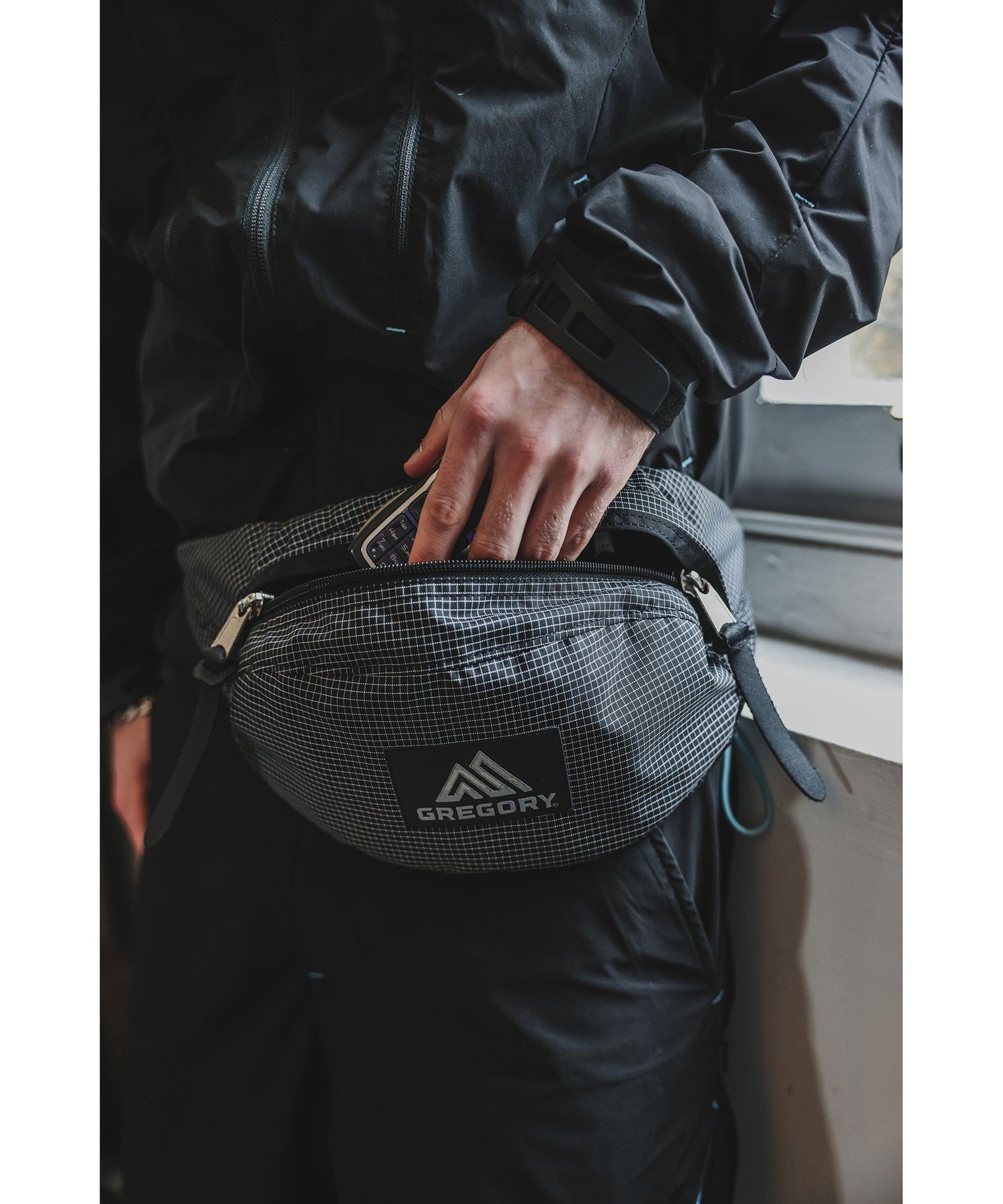 BEAMS 【別注】GREGORY / Tail Runner RIP STOP ビームス メン バッグ ショルダーバッグ ブラック【送料無料】