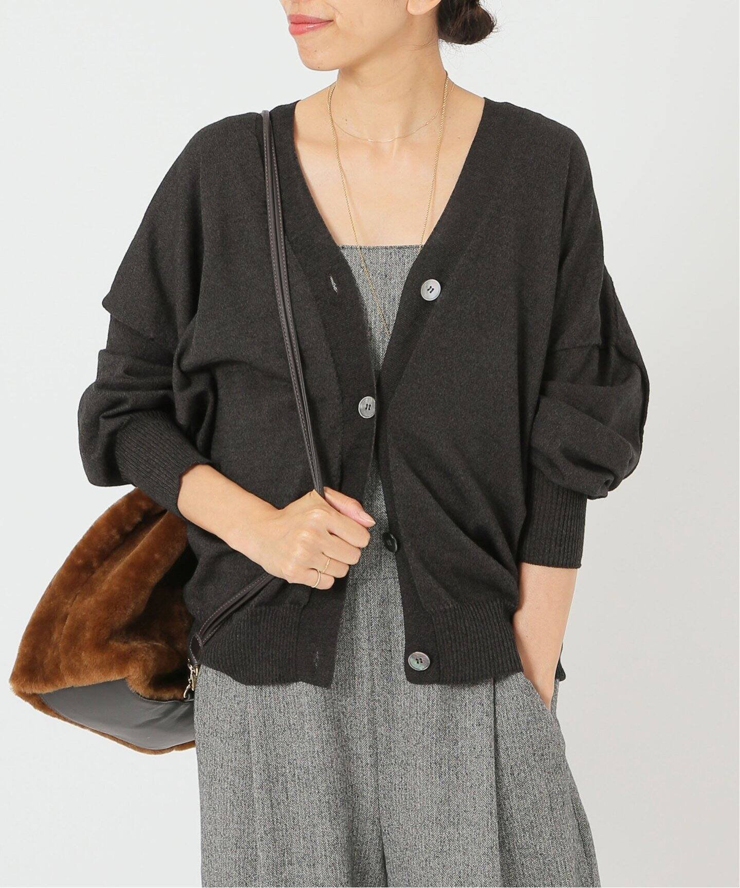 【SALE／40%OFF】IENA P/WニュアンスVネックカーディガン イエナ トップス カーディガン グレー ブラウン カーキ【送料無料】のサムネイル