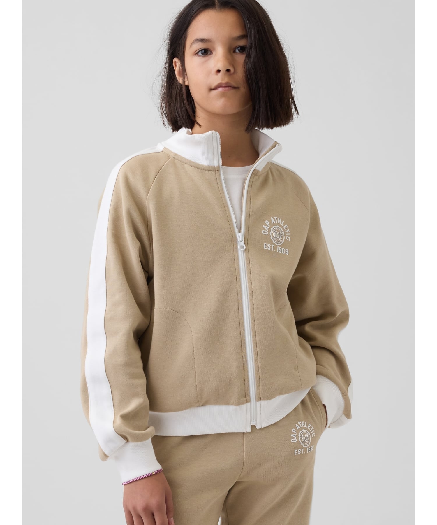 【SALE／40%OFF】GAP (K)リラックスフィットGAPアスレチックロゴジップアップトラックジャケット (キッズ) ギャップ トップス スウェット・トレーナー ベージュ ネイビー【送料無料】