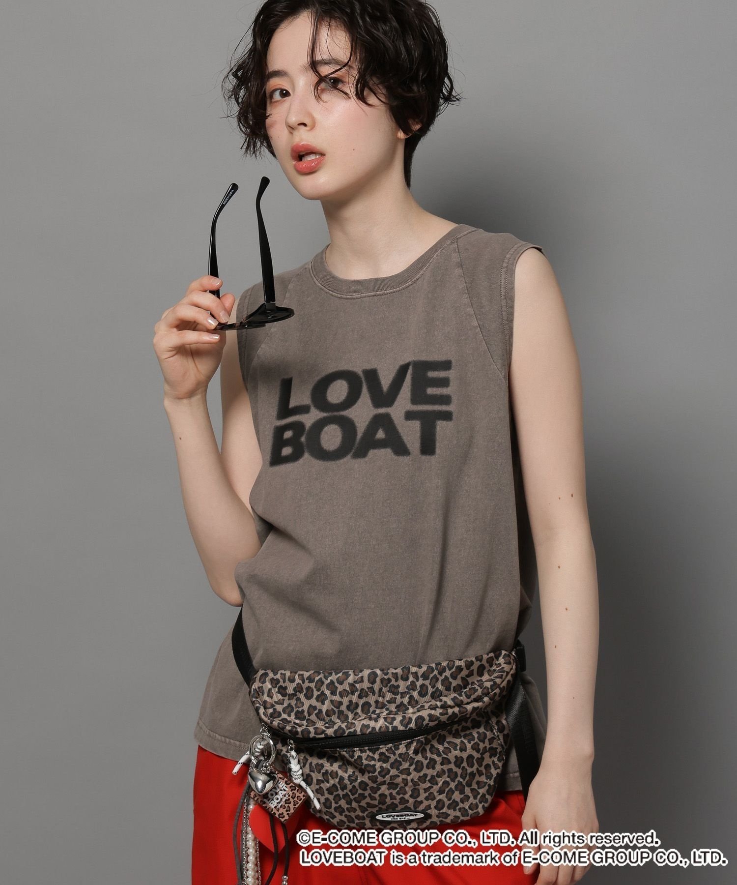 niko and ... 【LOVEBOAT(ラブボート)】コラボスプレーTシャツ ニコアンド トップス カットソー・Tシャツ ブラウン グレー
