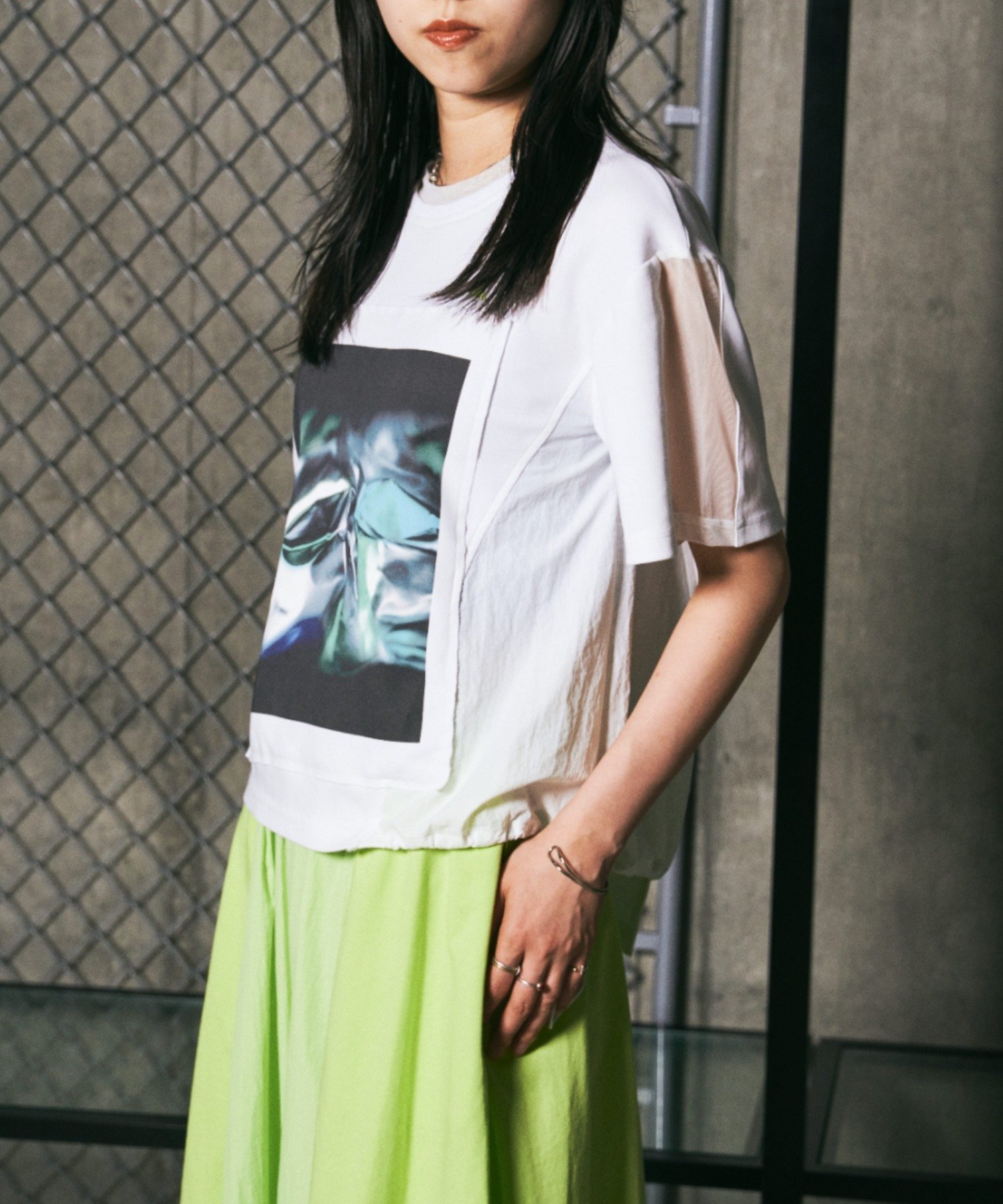 AULA AILA(アウラ アイラ)別注メタリックプリントT ビーセカンド トップス カットソー・Tシャツ ホワイト ブラック