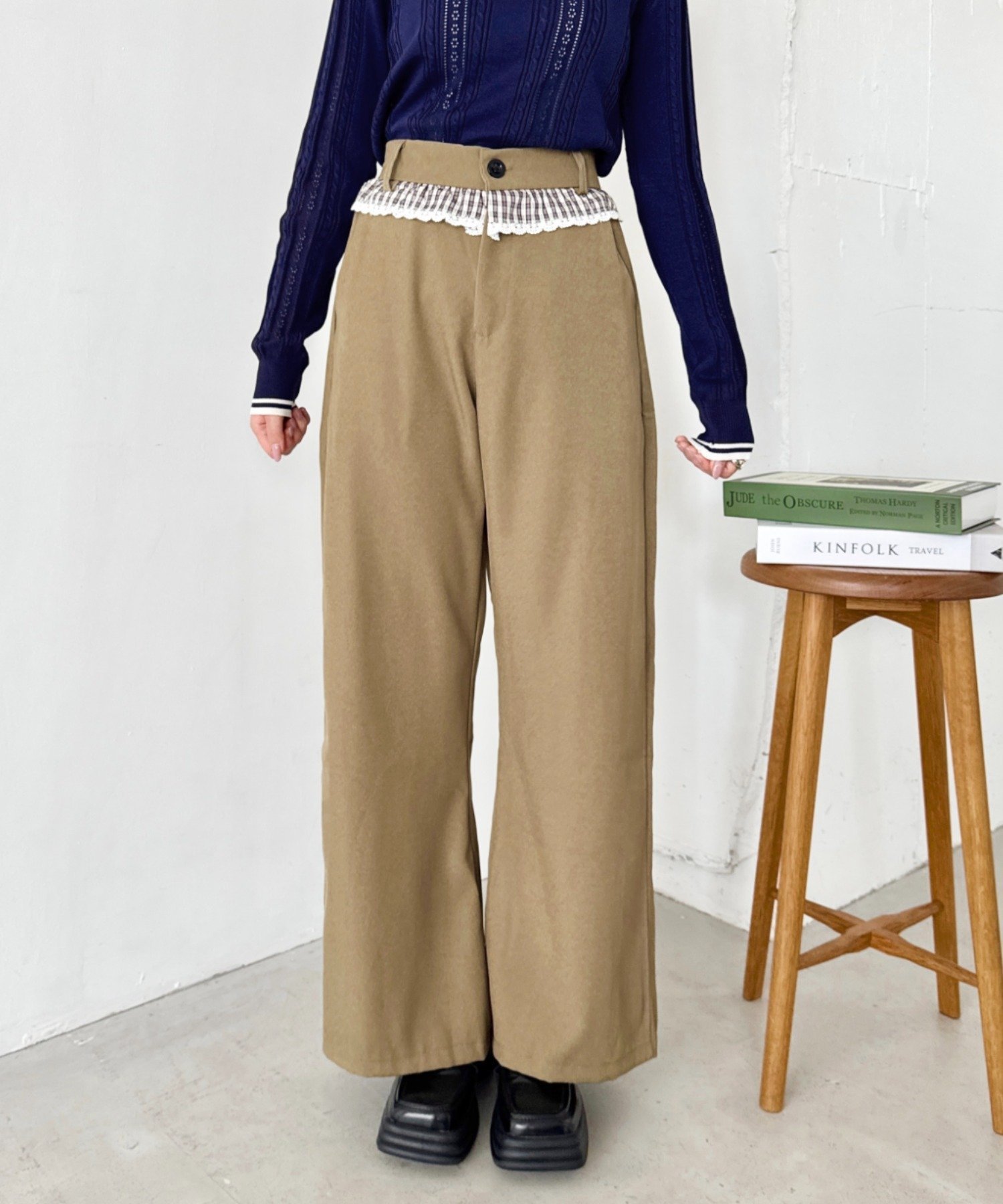 【SALE／40%OFF】SOLLON. ウエストチェックフリルパンツ アウトフィッターラボ パンツ その他のパンツ ベージュ(4)