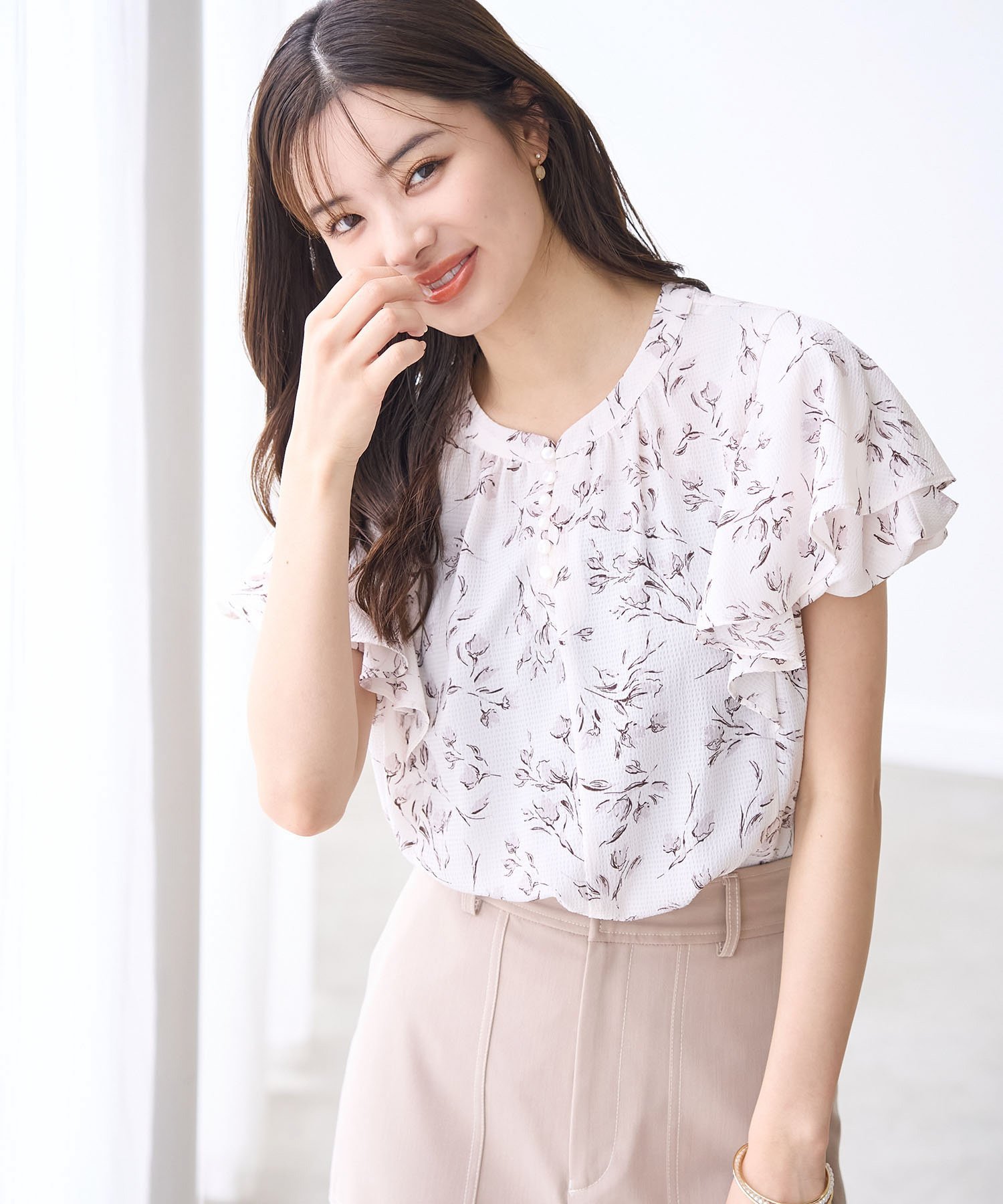 【SALE／50%OFF】ROPE' PICNIC 花柄ラッフルブラウス/リンクコーデ ロペピクニック トップス シャツ・ブラウス ベージュ ピンク ホワイトのサムネイル