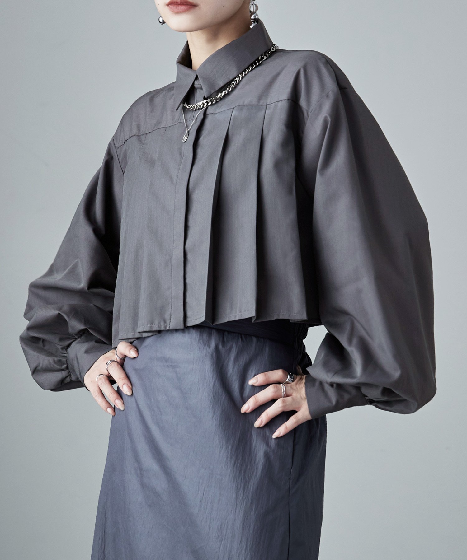 etoll. タックプリーツボリュームスリーブシャツ ビーフラット トップス シャツ・ブラウス ブラック グレー ブルー ホワイト【送料無料】のサムネイル