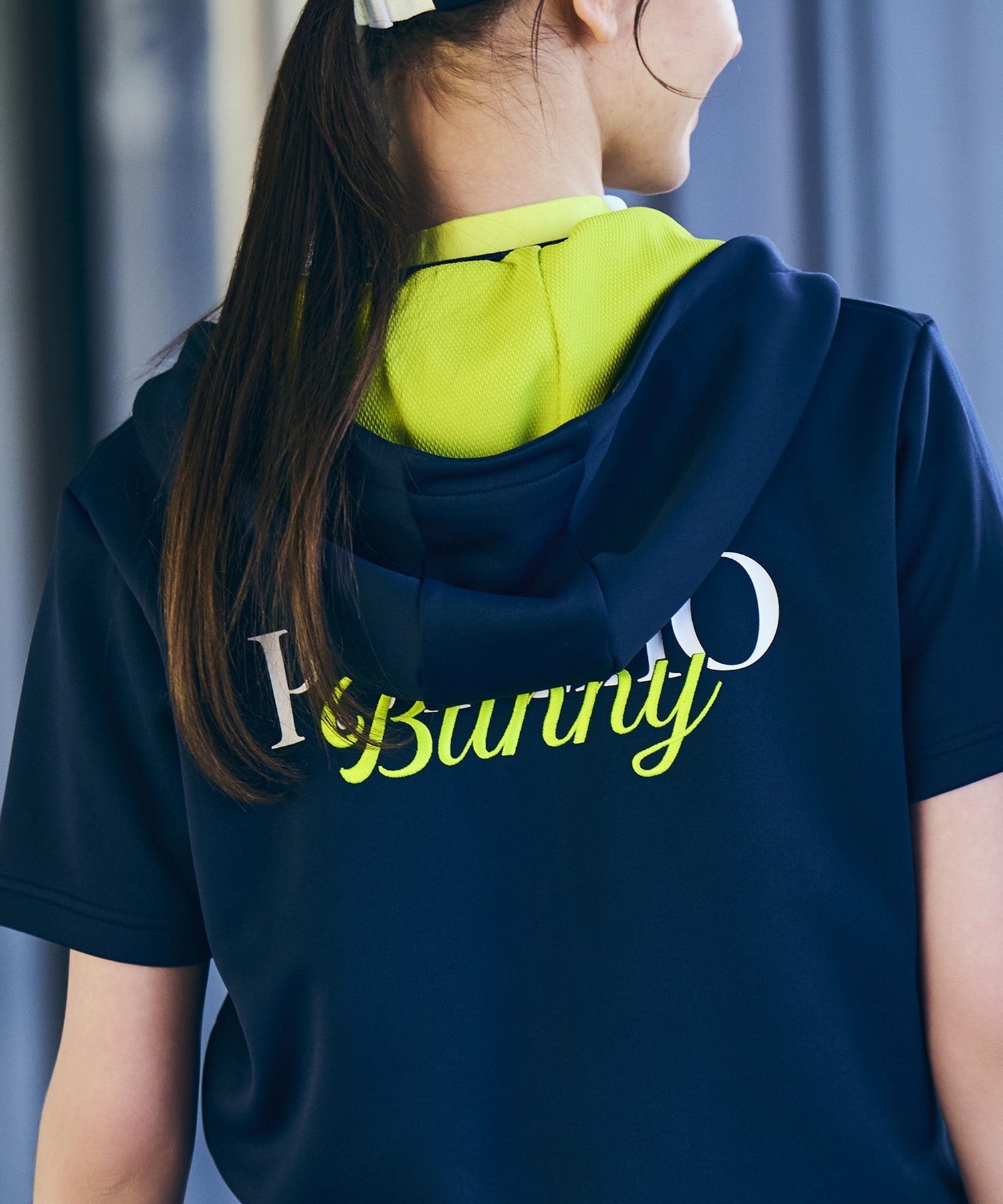 [GOLF][WOMEN]コントラストシグネチャーロゴ 半袖パーカ サイコバニー トップス カットソー・Tシャツ ネイビー ホワイト
