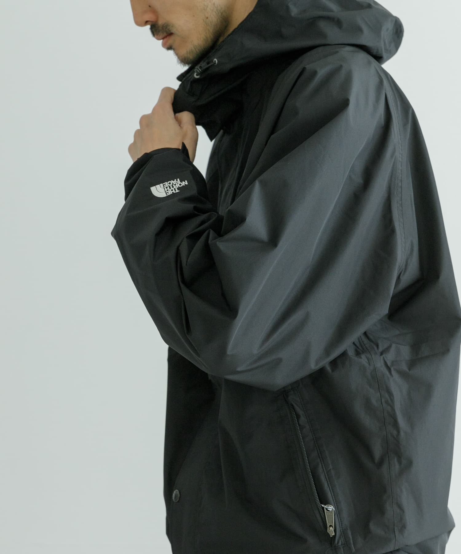 アーバンリサーチ アウター メンズ URBAN RESEARCH THE NORTH FACE Stow Away Jacket アーバンリサーチ ジャケット・アウター マウンテンパーカー ブラック【送料無料】