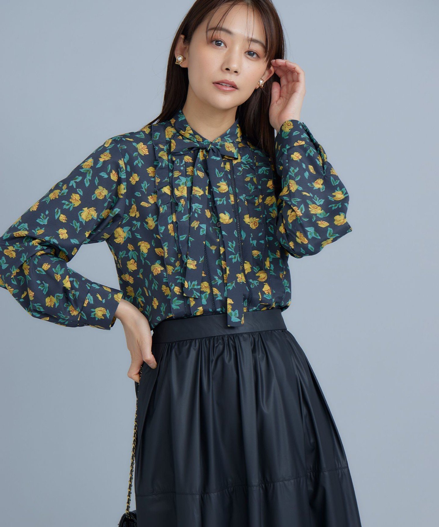 組曲 カッティングローズプリント フリルブラウス クミキョク トップス シャツ・ブラウス イエロー ピンク【送料無料】のサムネイル