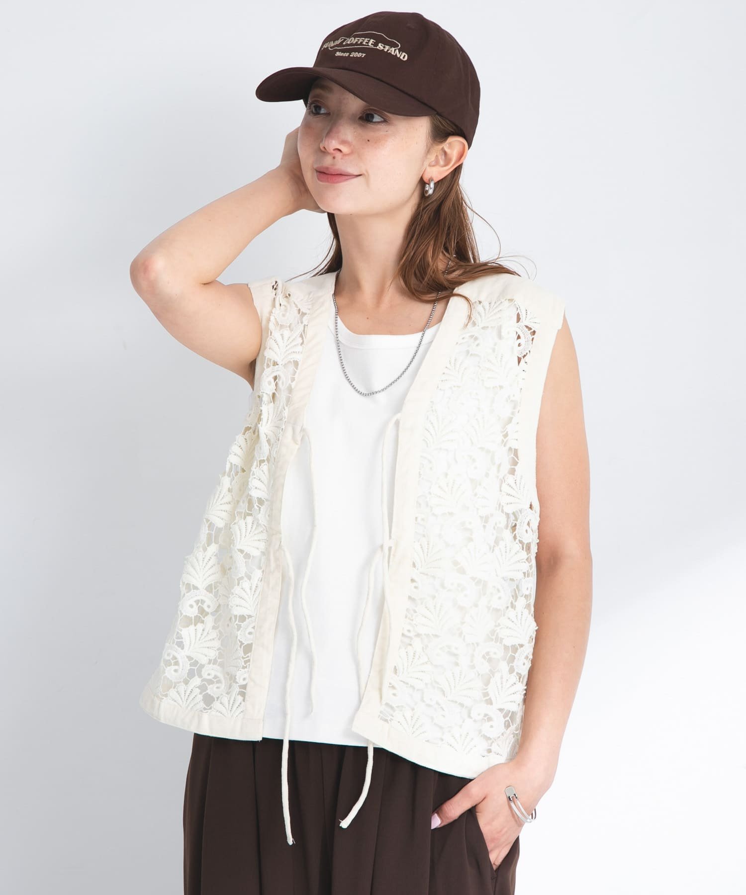 【SALE／40%OFF】Sonny Label ボタニカルモチーフレースベスト サニーレーベル トップス ベスト・ジレ ..