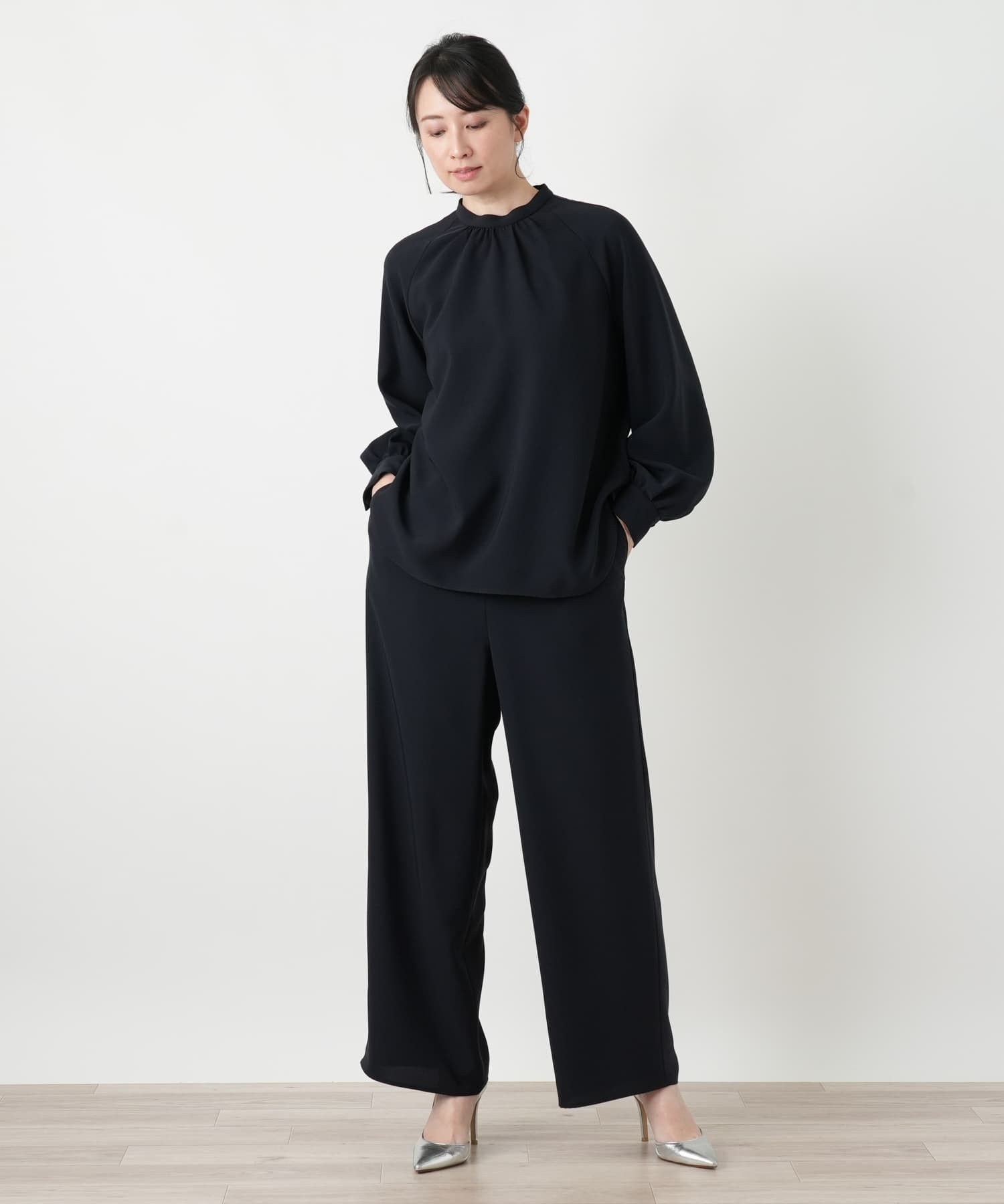 Leilian バンドカラーギャザーブラウス【BOURGE】 レリアン トップス シャツ・ブラウス ネイビー ベージュ