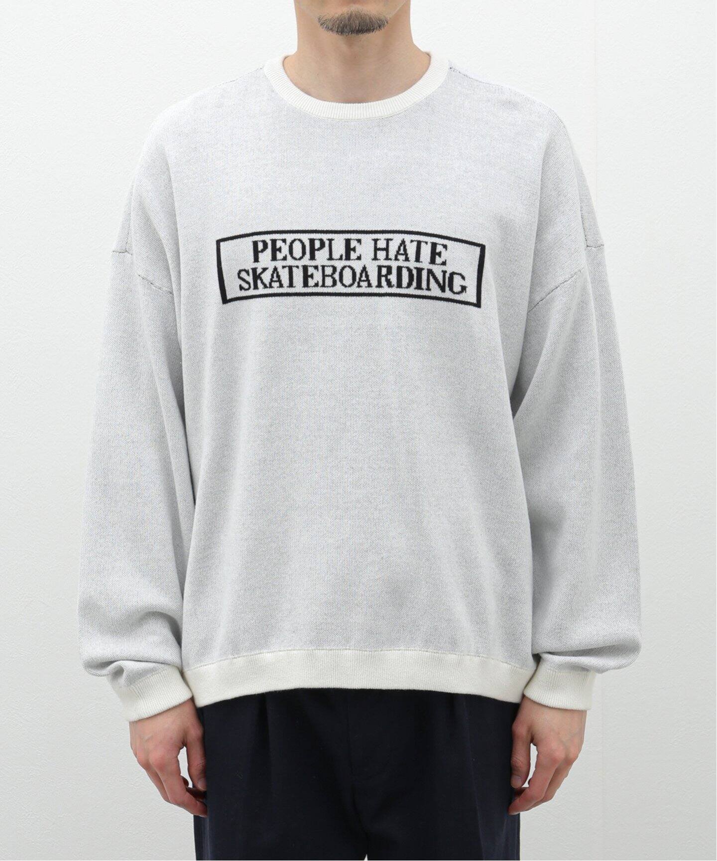 JOURNAL STANDARD TBPR / タイトブースプロダクション PEOPLE HATE SKATE SWT ジャーナル スタンダード トップス ニット ホワイト ブラック【送料無料】