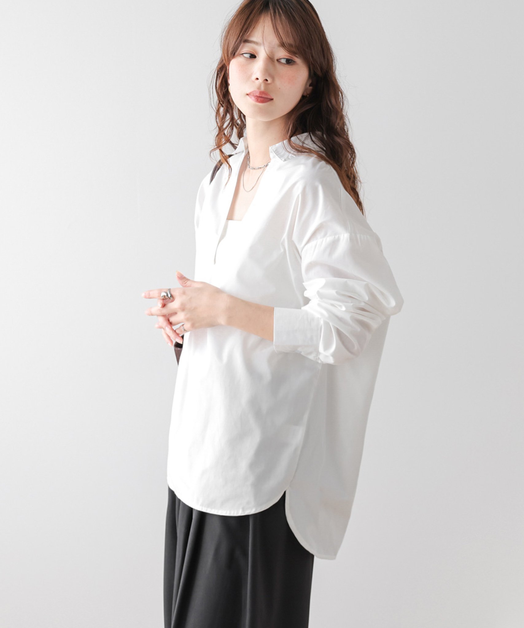 La-gemme スキッパーデザイン ブラウス ラジュール トップス シャツ・ブラウス ブラック ホワイト