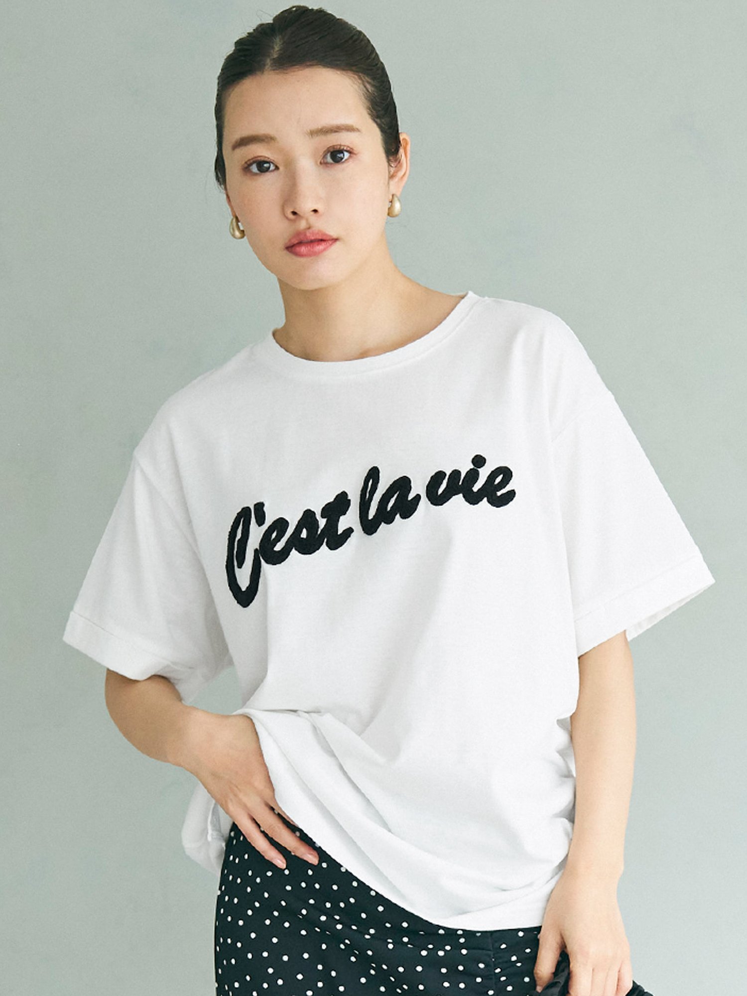 coca ロールアップスリーブ刺繍Tシャツ コカ トップス カットソー・Tシャツ レッド