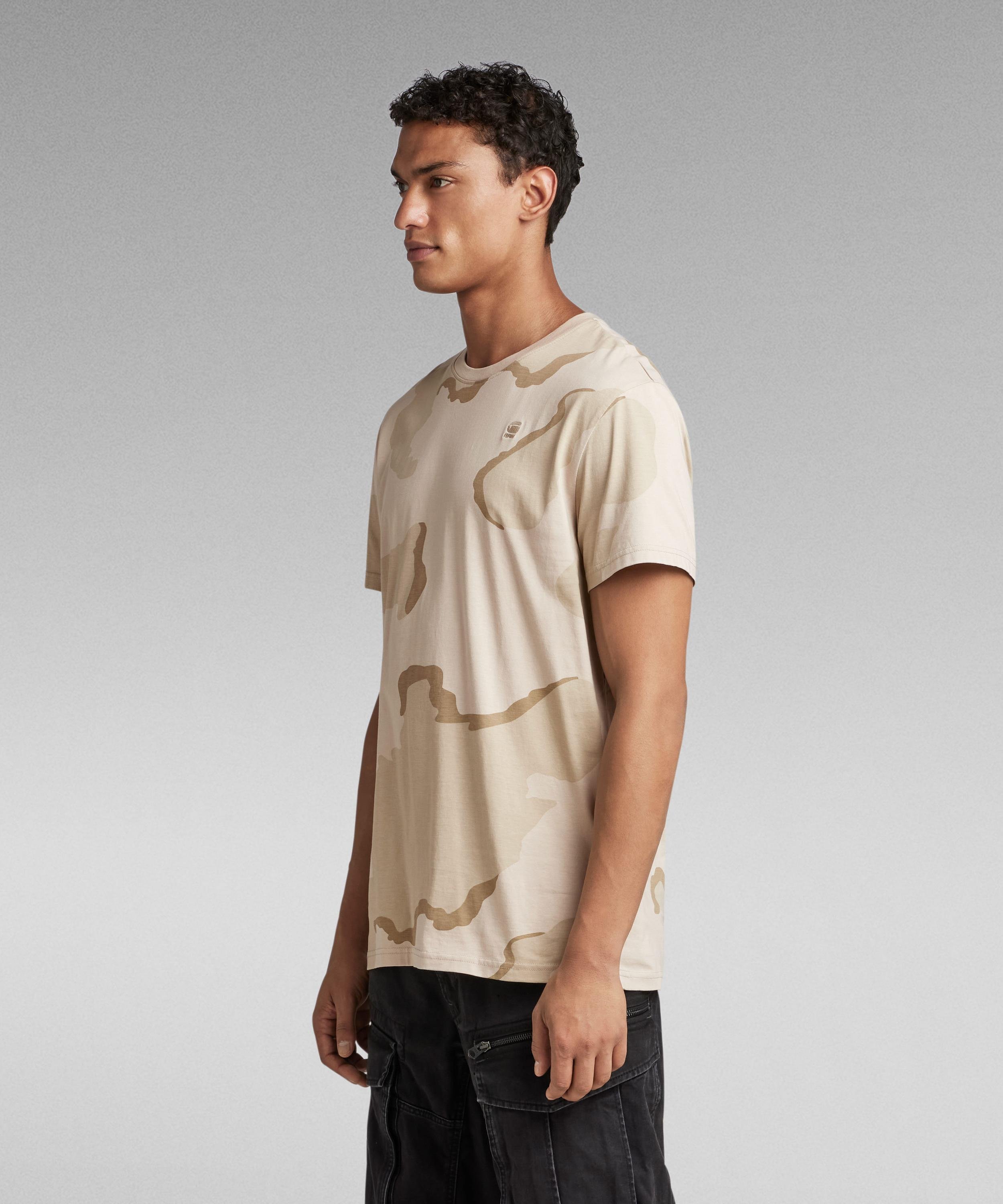 【公式ショップ】DESERT CAMO T-SHIRT/デザートカモTシャツ ジースターロゥ トップス カットソー・Tシャツ ベージュ
