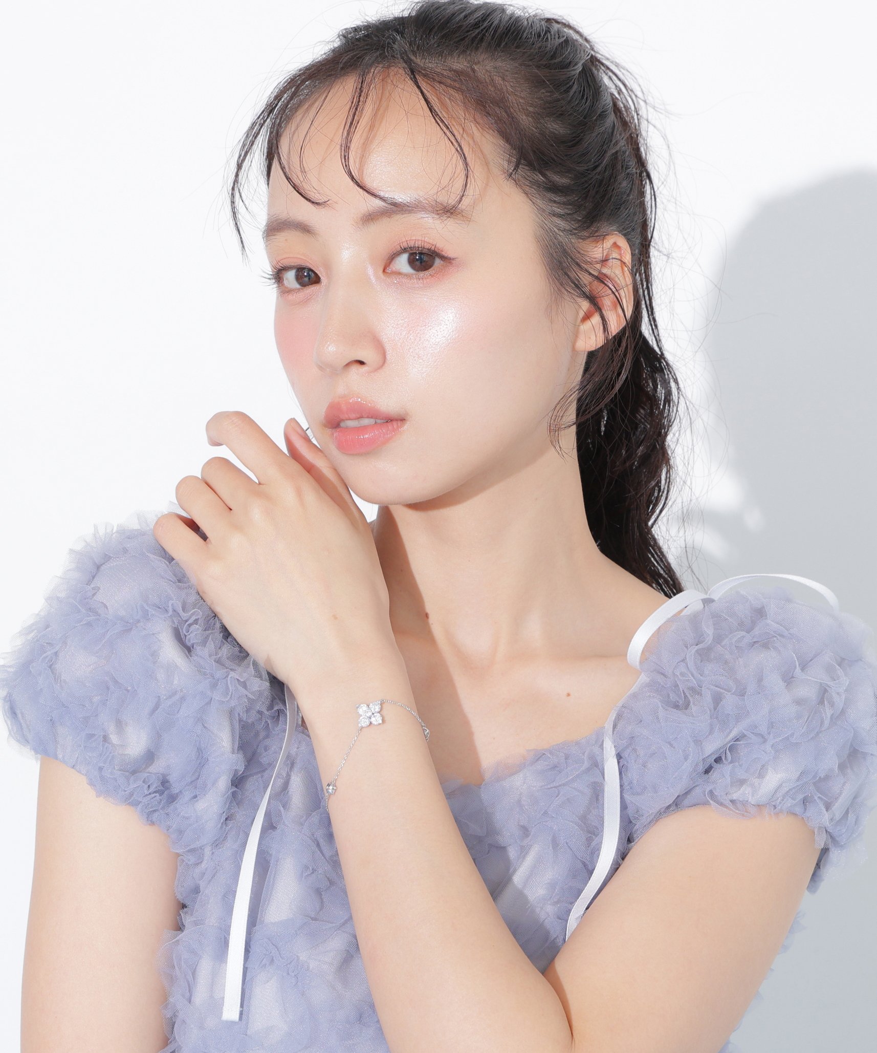 JILL by JILL STUART Cubic 大粒クローバーブレスレット ジル バイ ジル スチュアート アクセサリー・腕時計 その他のアクセサリー・腕時計 シルバー ブルー