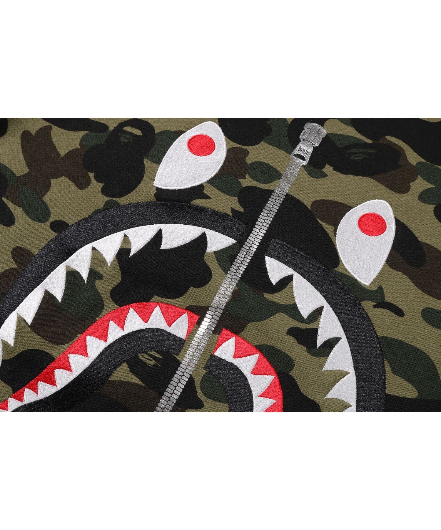 A BATHING APE 1ST CAMO SHARK CREWNECK SWEATSHIRT ア ベイシング エイプ トップス スウェット・トレーナー グリーン【送料無料】