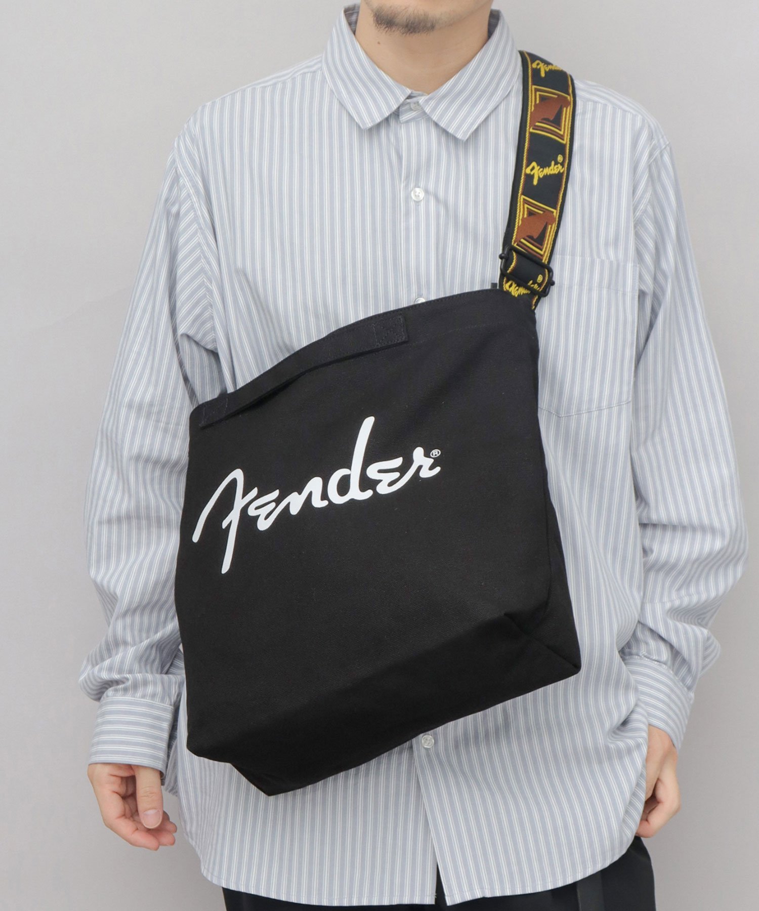 Fender Fender フェンダー キャンバス ショルダーバッグ A4 2WAY エー.エム.エス. バッグ ショルダーバッグ ホワイト ブラック【送料無料】