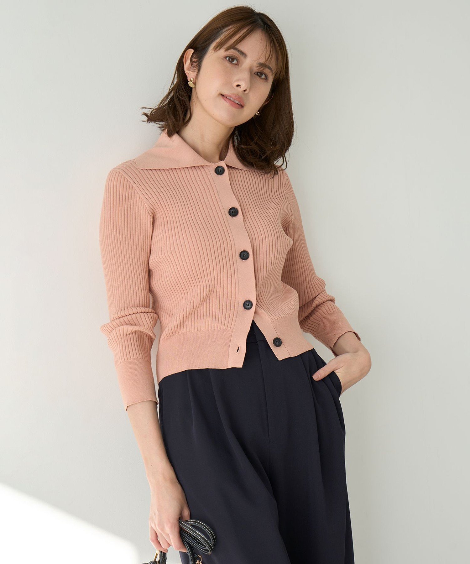 【SALE／50%OFF】UNFILO 【洗える】襟付きクロップドカーディガン アンフィーロ トップス ニット ネイビー ブラウン ホワイト オレンジ【送料無料】のサムネイル