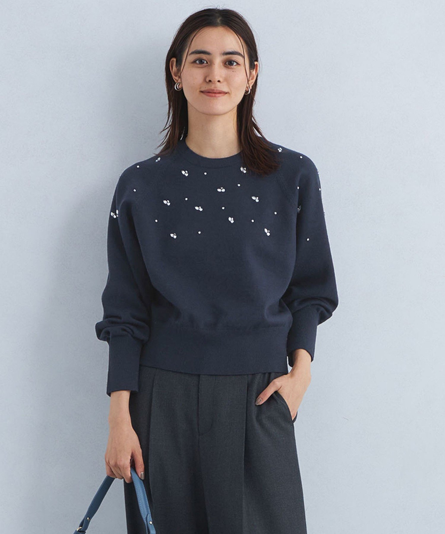 【SALE／50%OFF】UNITED ARROWS green label relaxing スパークル ビジュー ニット プルオーバー -ウォッシャブル- ユナイテッドアローズ アウトレット トップス ニット ホワイト グレー ネイビー ブルー【送料無料】のサムネイル