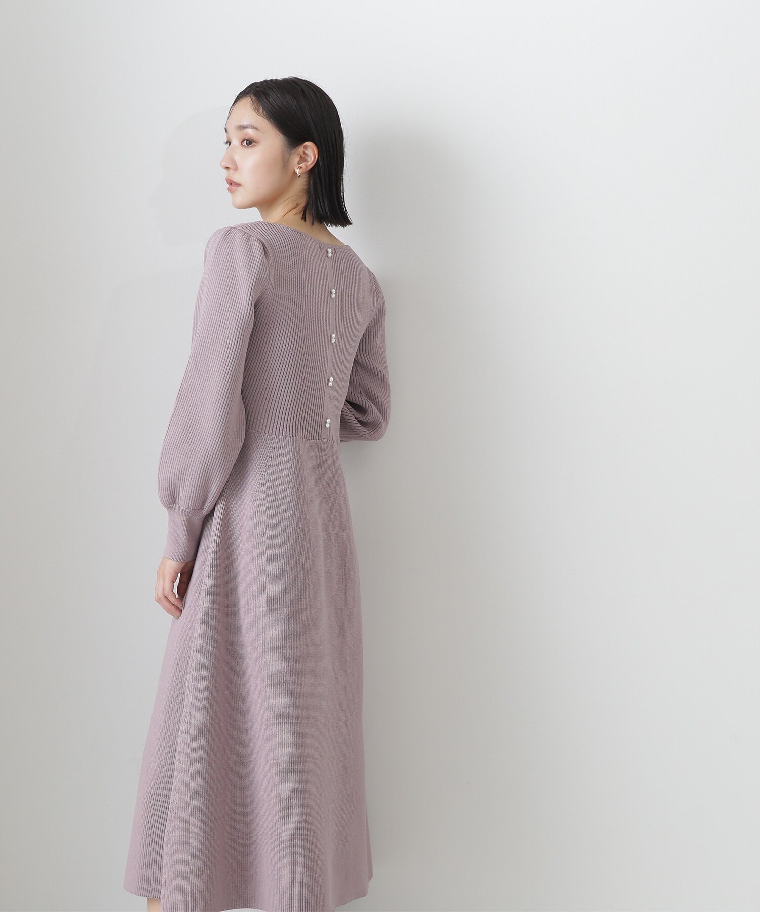 NATURAL BEAUTY BASIC バックパールニットワンピース ナチュラルビューティベーシック スカート その他のスカート ピンク ブラック ベージュ【送料無料】のサムネイル