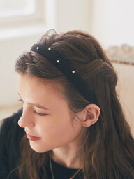 Maison de FLEUR ミニパールカチューシャ メゾン ド フルール ヘアアクセサリー その他のヘアアクセサリー ブラック ベージュ